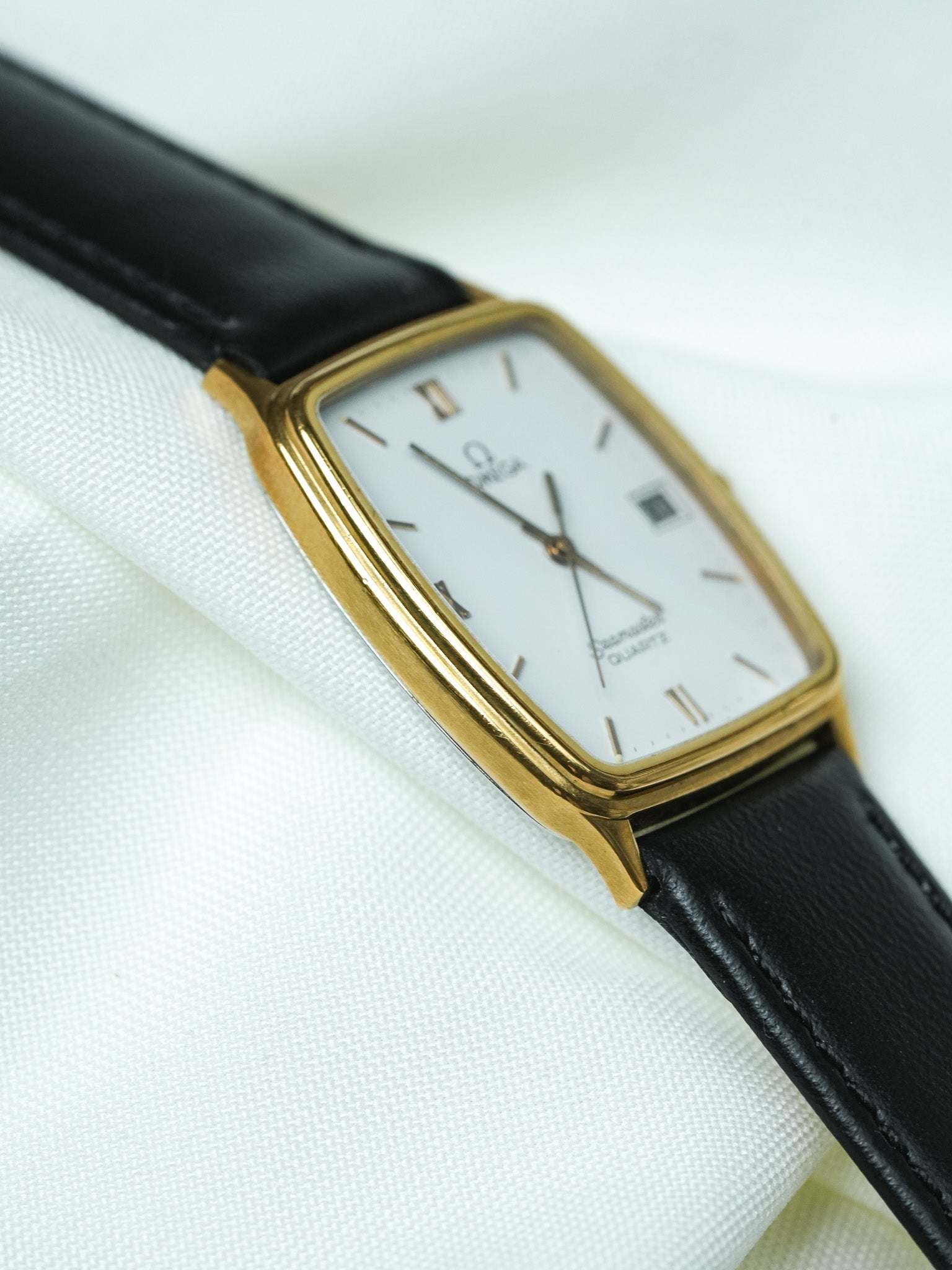 Montre Omega Seamaster Vintage - Tonneau Plaqué Or Blanc (1982) - Atelier Victor