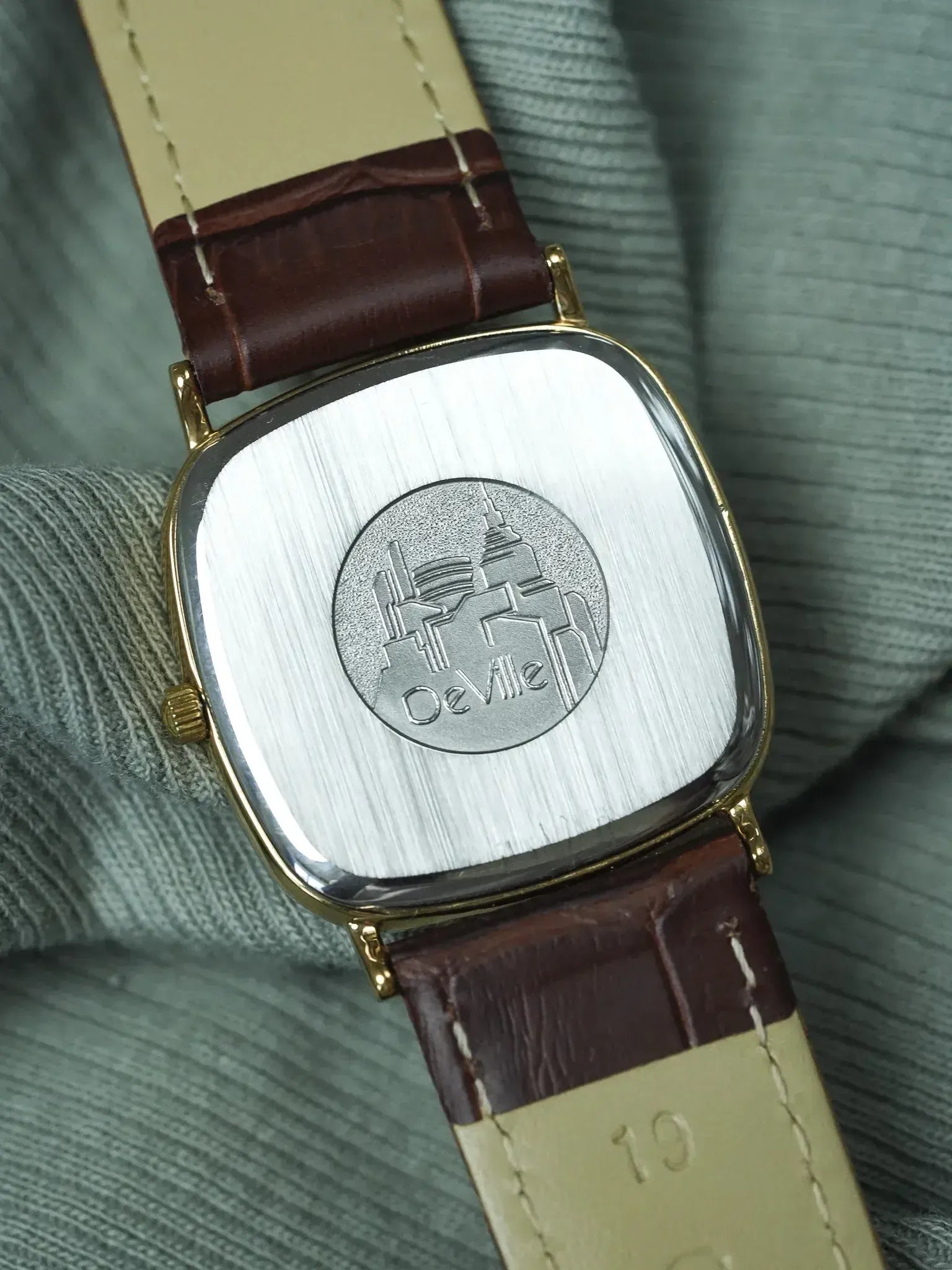 Montre Omega Vintage (1990s) - TV Plaqué Or Cadran Tapisserie Date - Atelier Victor