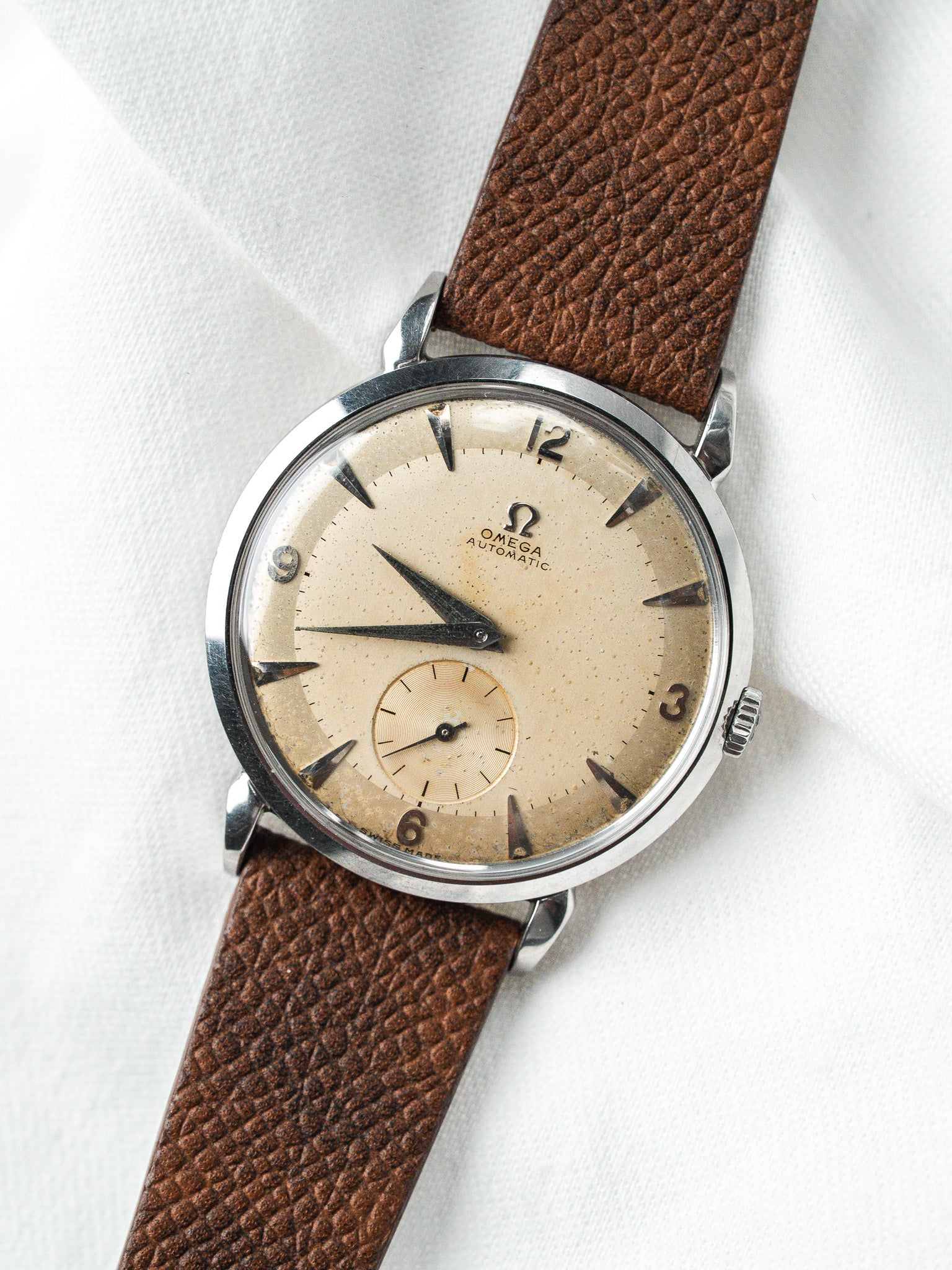 Omega Vintage 2658-3 Watch — Automático Bumper (1952) 