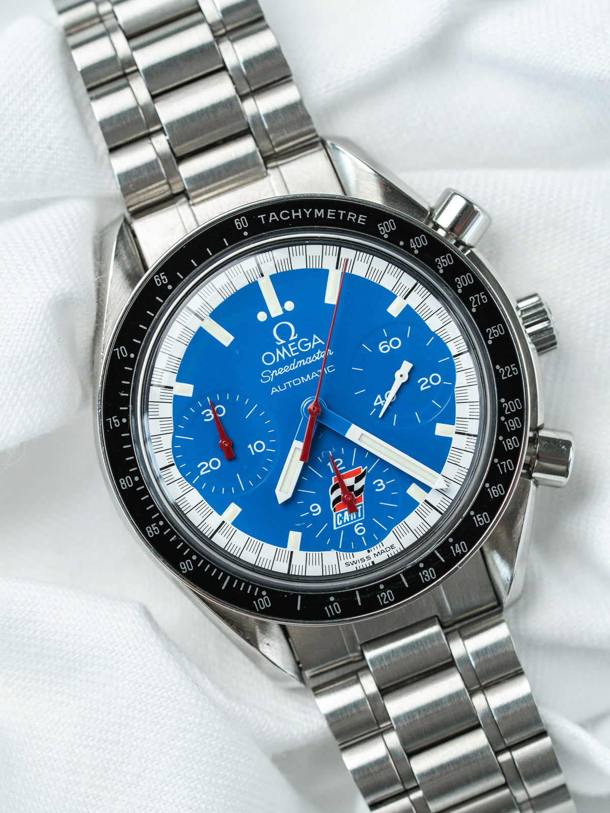 Vue de face, compteurs du chronographe - Montre Omega Speedmaster Reduced 3510.80 - Atelier Victor