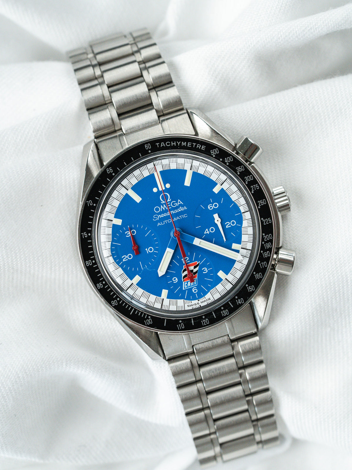 Montre entière sur bracelet acier - Montre Omega Speedmaster Reduced 3510.80 - Atelier Victor