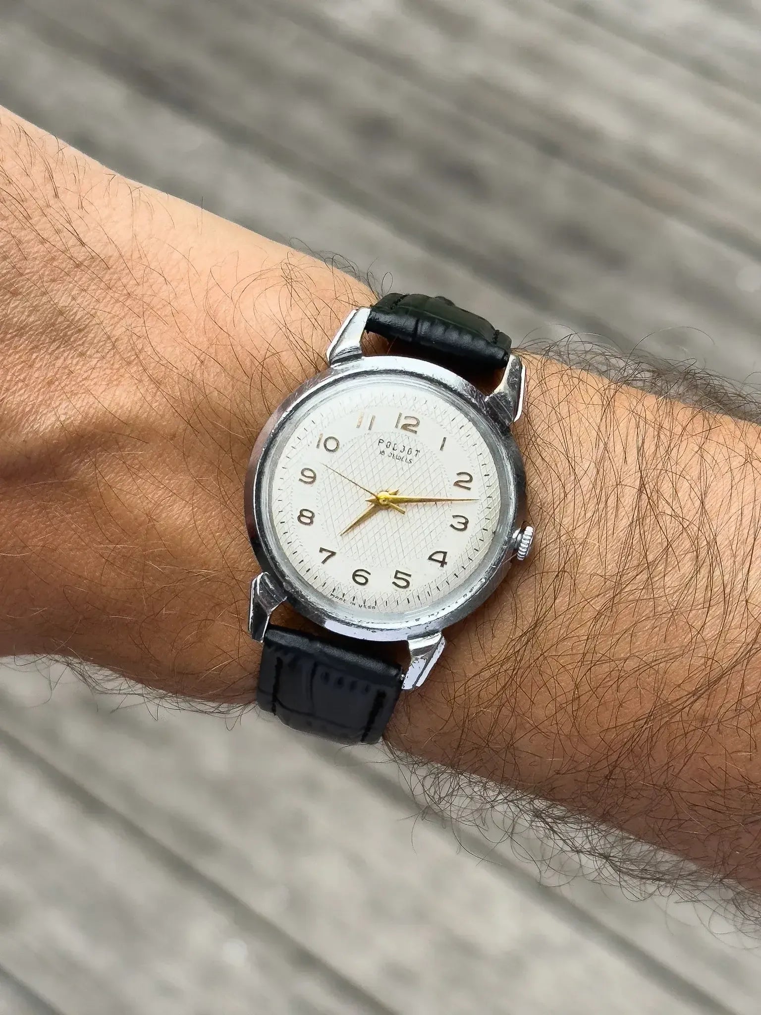 Montre Poljot Vintage - Cornes Gouttes d'eau guilloché index or - 1960s - Atelier Victor