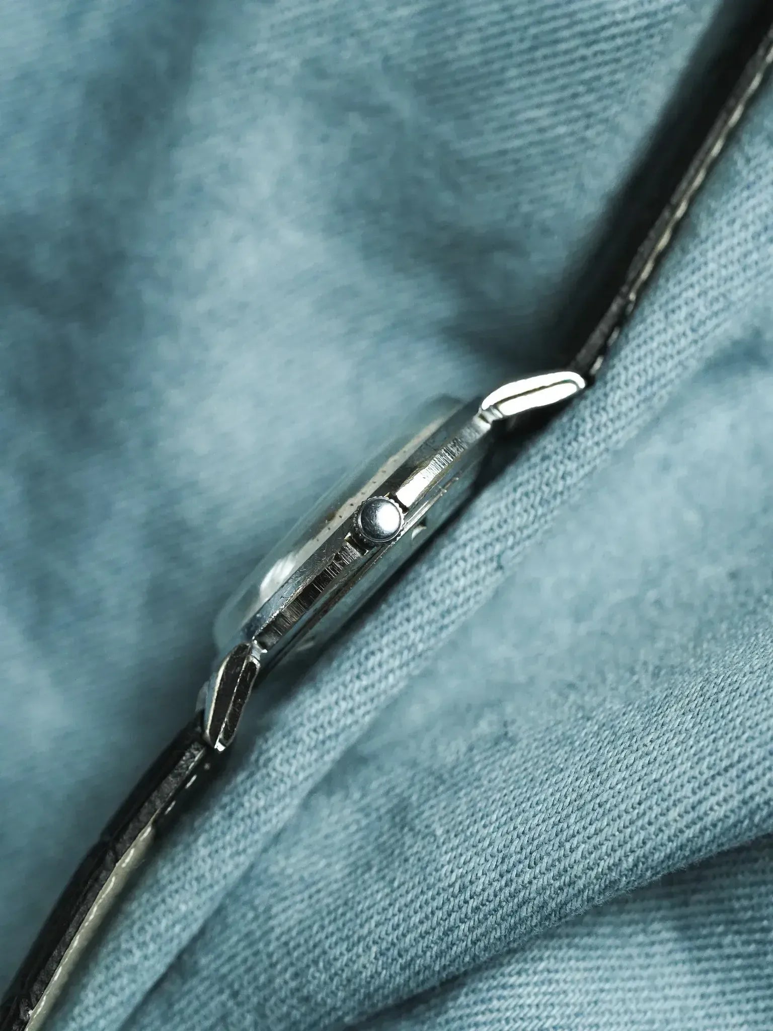 Montre Poljot Vintage - Cornes Gouttes d'eau guilloché index or - 1960s - Atelier Victor