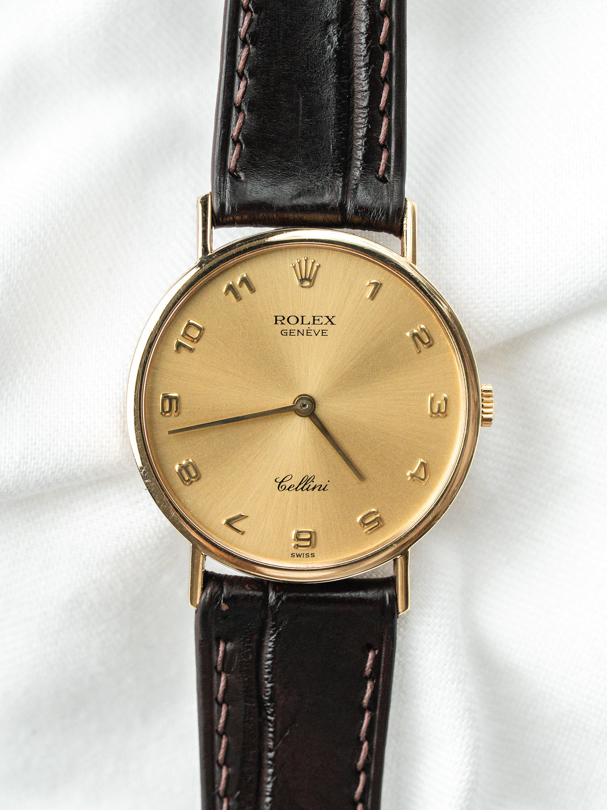 Goldenes Sonnenschliff-Zifferblatt und aufgesetzte arabische Ziffern - Rolex Cellini Watch 5112 18 Karat Gelbgold - Atelier Victor