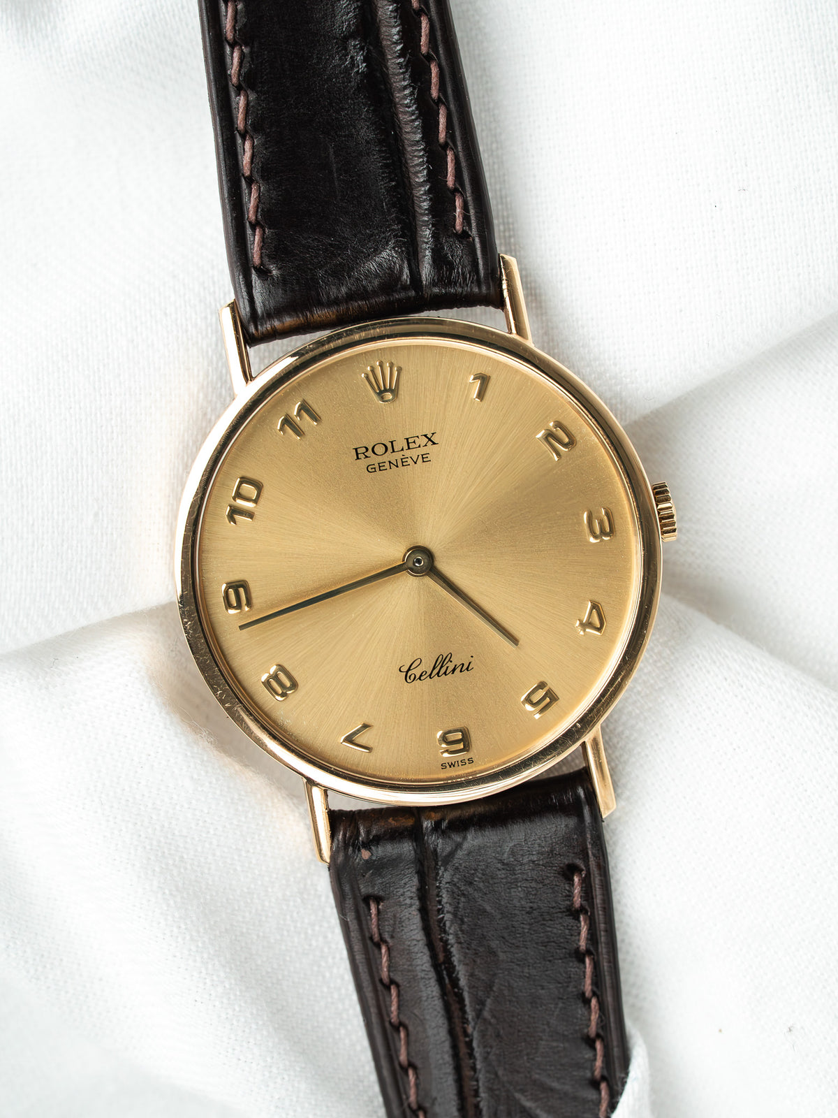Corona Rolex a las doce en la esfera - Reloj Rolex Cellini 5112 Oro amarillo 18k - Atelier Victor