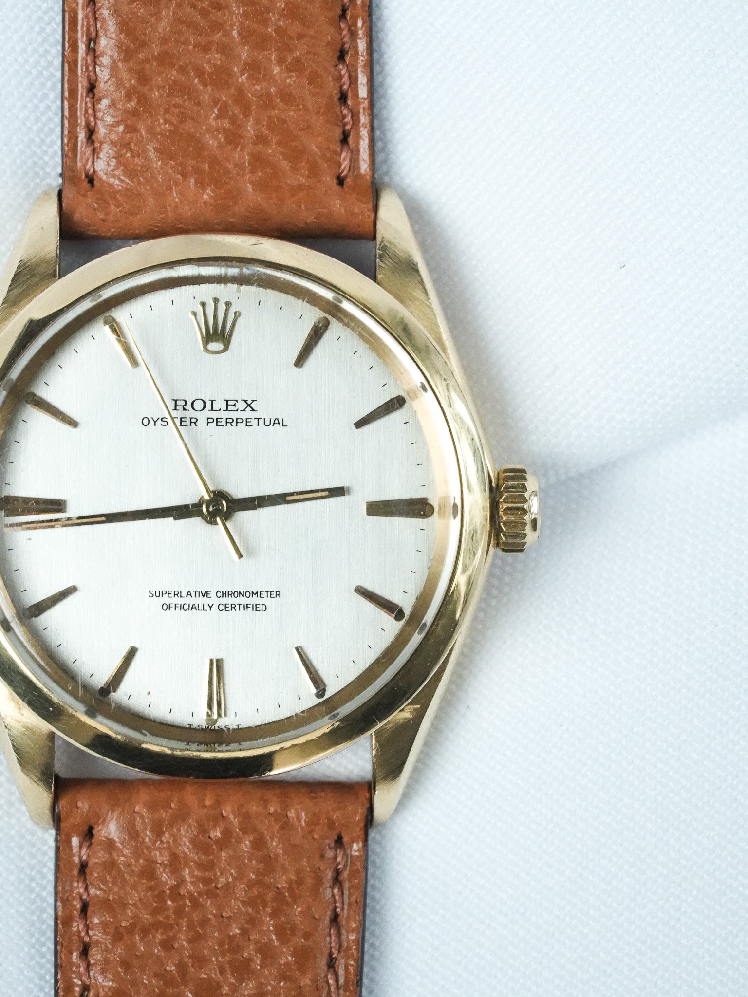 Montre Rolex Oyster 1002 Vintage - 34mm or jaune 18k (1966) - Atelier Victor