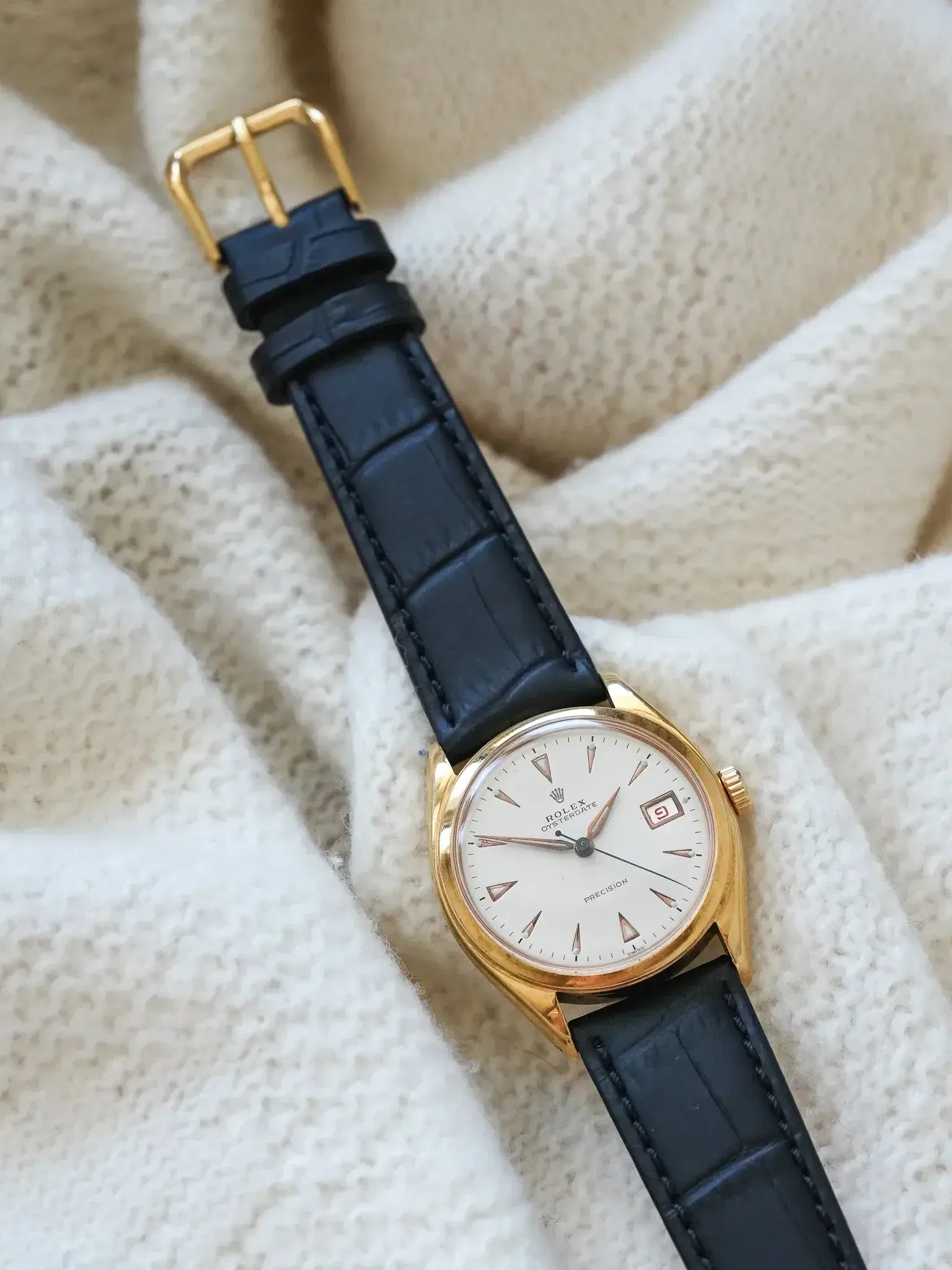 Montre Rolex Oysterdate Precision 6094 Vintage - 34mm Plaqué Or Crème (1952) - Atelier Victor