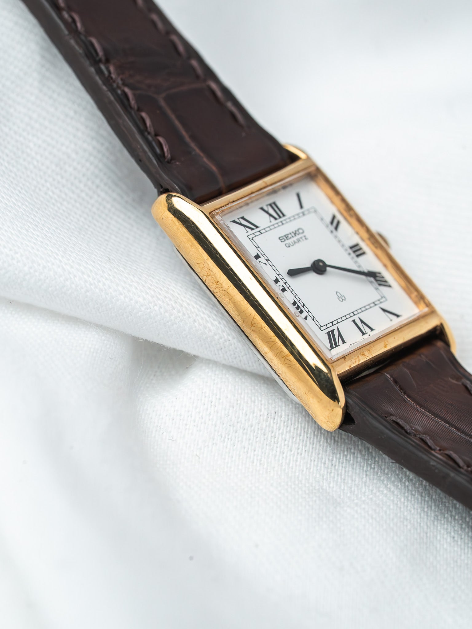 Seiko 1600-6040 Rectangular Gold-Plated | Atelier Victor