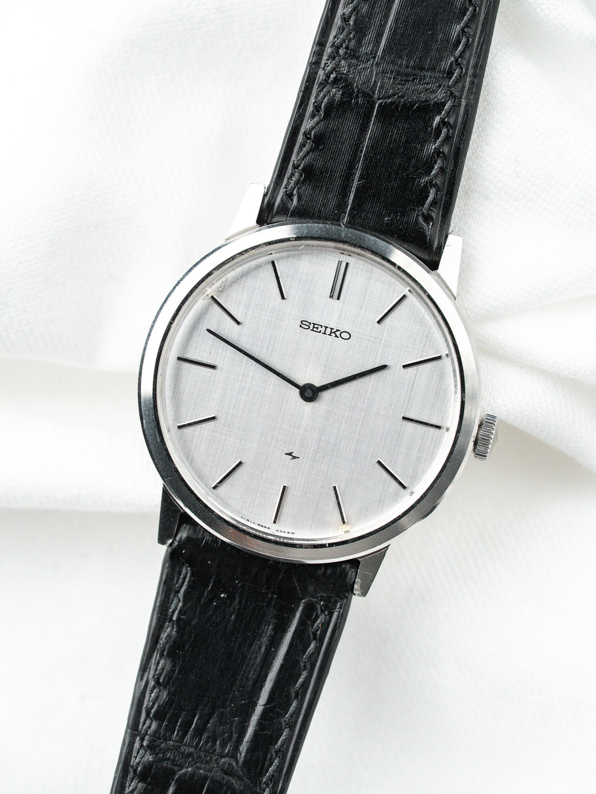 Firma Seiko y rayo Daini Seikosha - Seiko 2220-0180 Vintage Watch - Atelier Victor