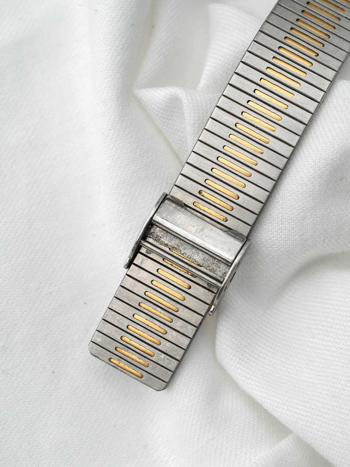 Maillons acier et dorés du bracelet - Montre Seiko Tank 6030-5430 - Atelier Victor
