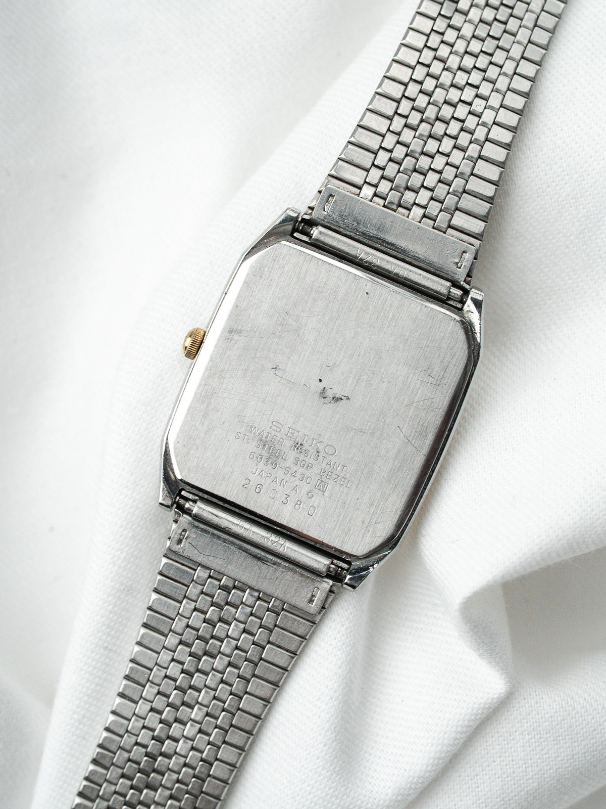 Fond de boîte acier - Montre Seiko Tank 6030-5430 - Atelier Victor