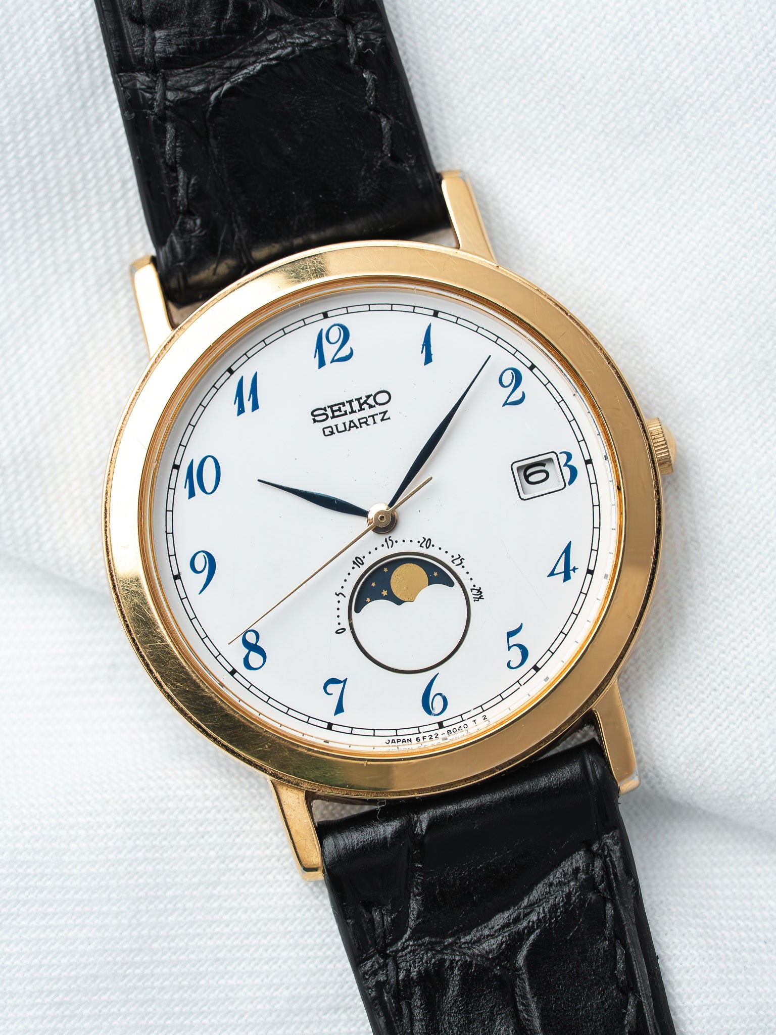 Vintage Watch Seiko - 6F22-8029 Gold-Plated — Moonphase White Dial (1990) 