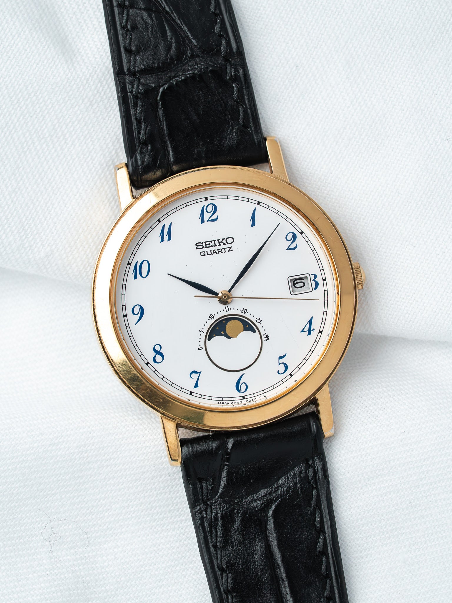 Vintage Watch Seiko - 6F22-8029 Gold-Plated — Moonphase White Dial (1990) 
