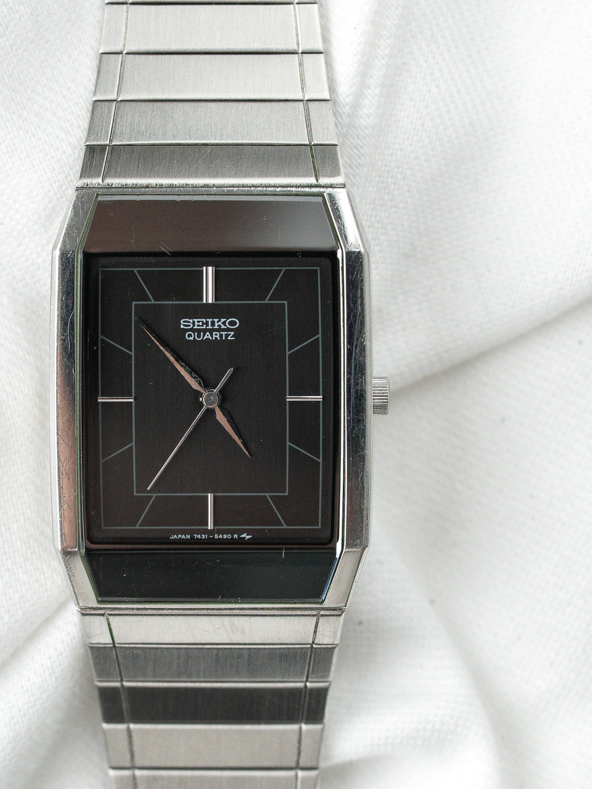 Quadrante nero laccato e linea verde acqua dei rettangoli concentrici - Seiko 7431-5360 Watch Vintage - Atelier Victor