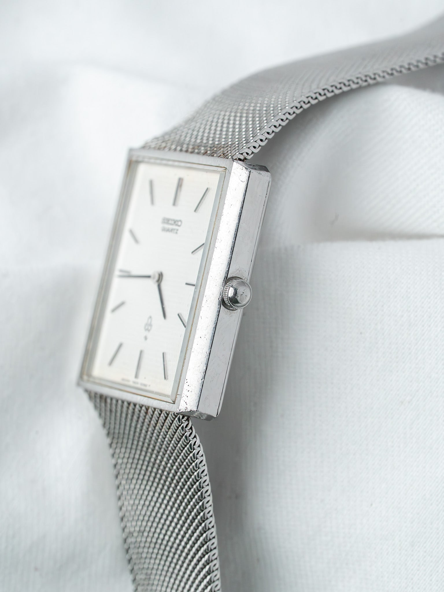 Montre Seiko 7820-5040 Acier — Rectangulaire Maille Milanaise (1980s)