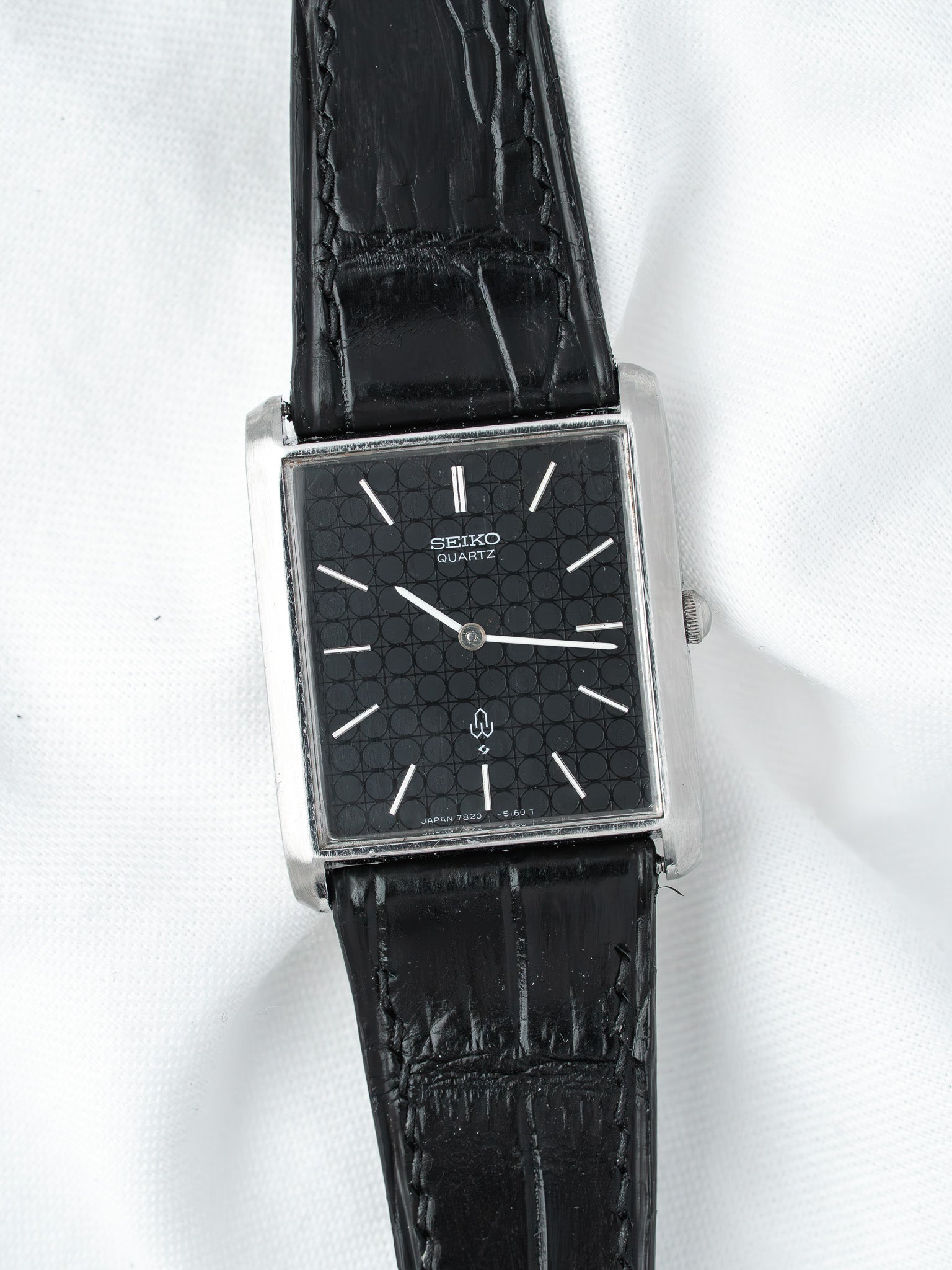 Montre Seiko 7820-5130 Acier — Tank Cadran Cercles (1980s)