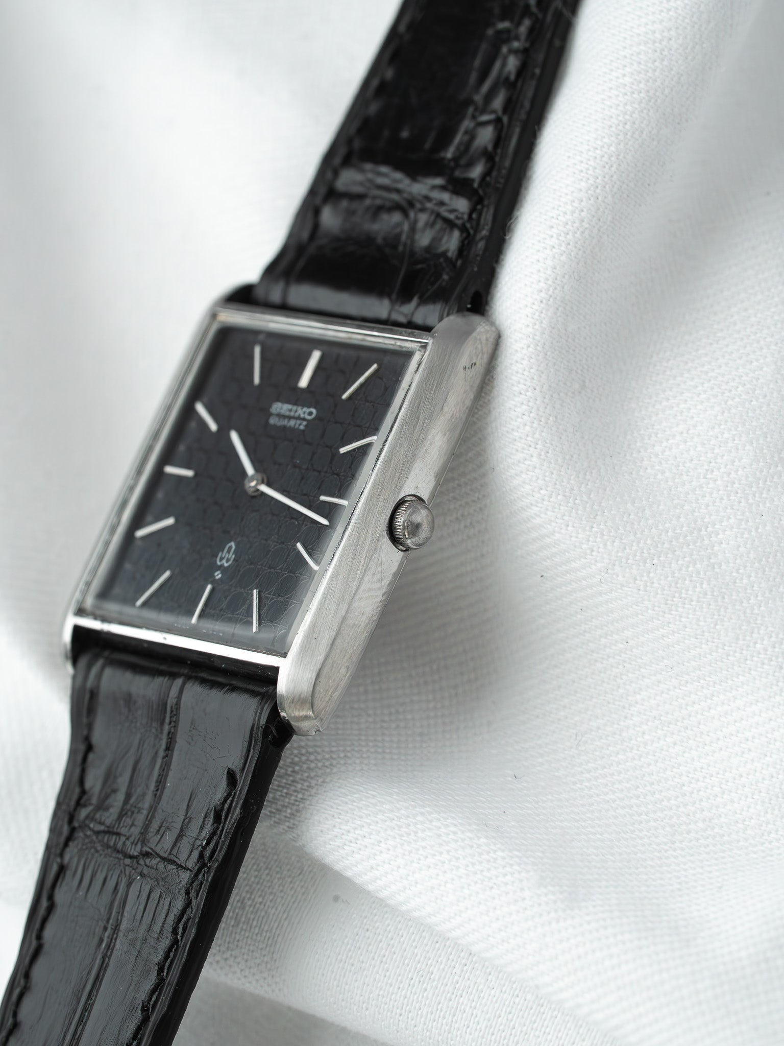 Seiko 7820-5130 Watch Steel — Tank Dial Circles (1980s) - Atelier