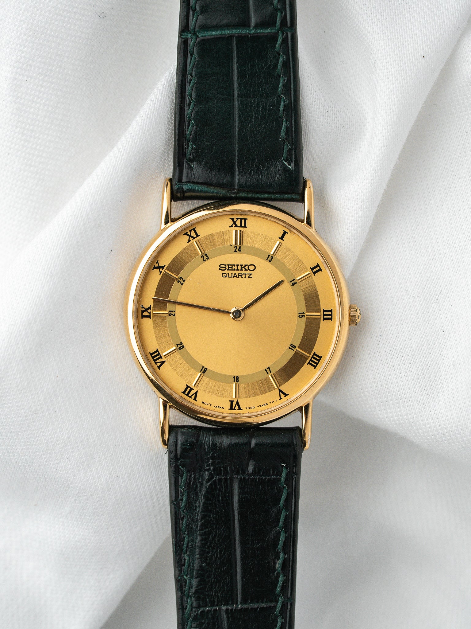 Seiko Watch 7N00-7A40 vergoldet — römische Ziffern 24-Stunden-Skala (2001) 