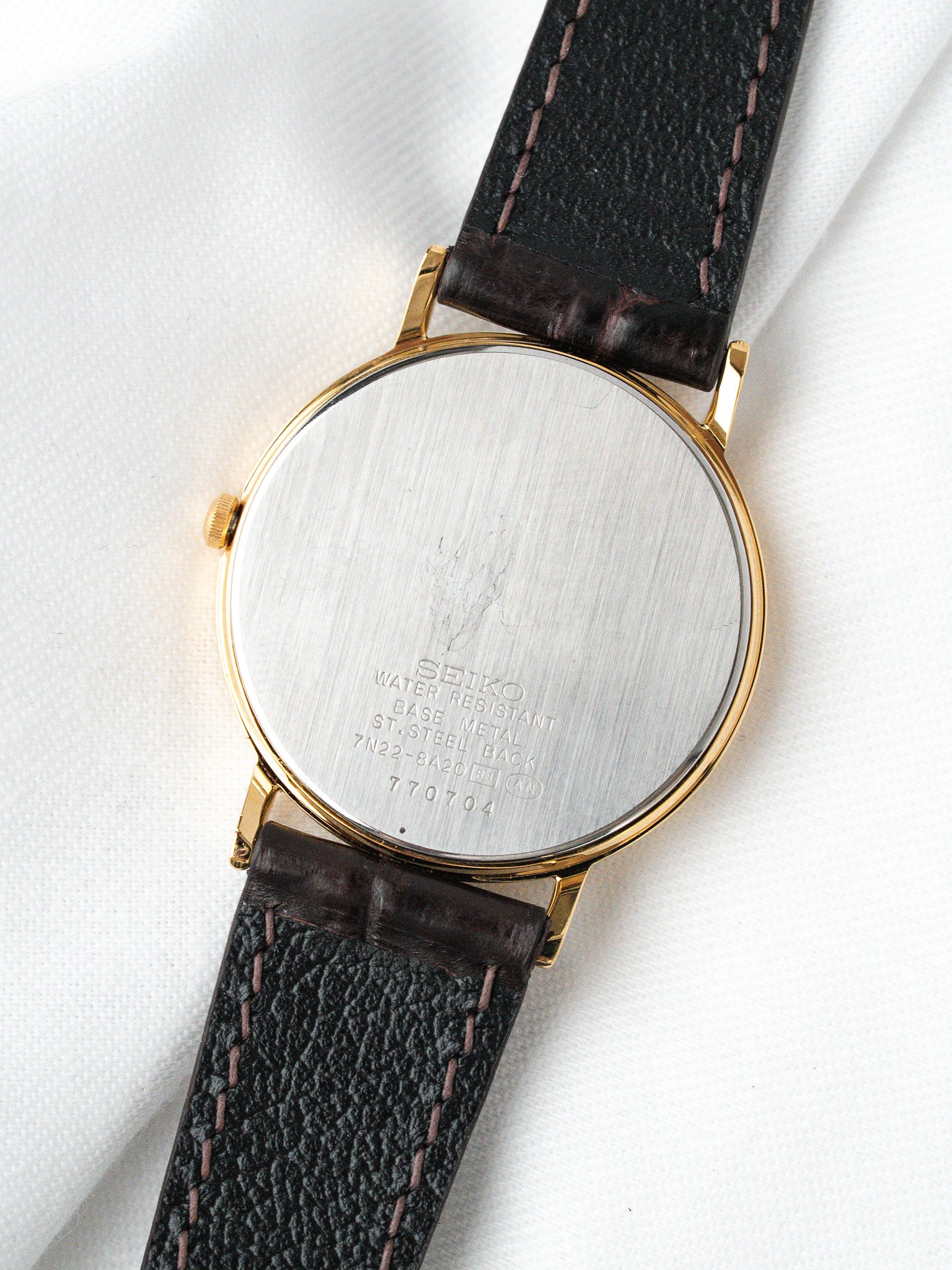 复古Seiko 7N22-8A20 镀金— 奶油色罗马数字表盘(1990s) - Atelier Victor