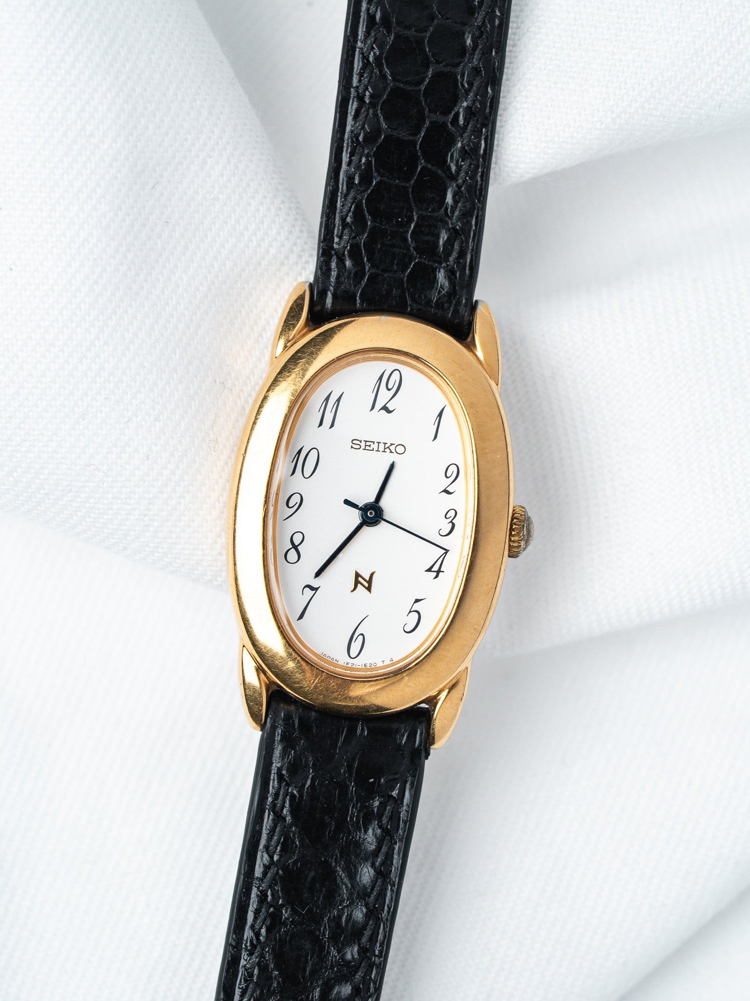 Vintage Seiko Baignoire Gold-Plated — Case Curved White Dial (2005) 
