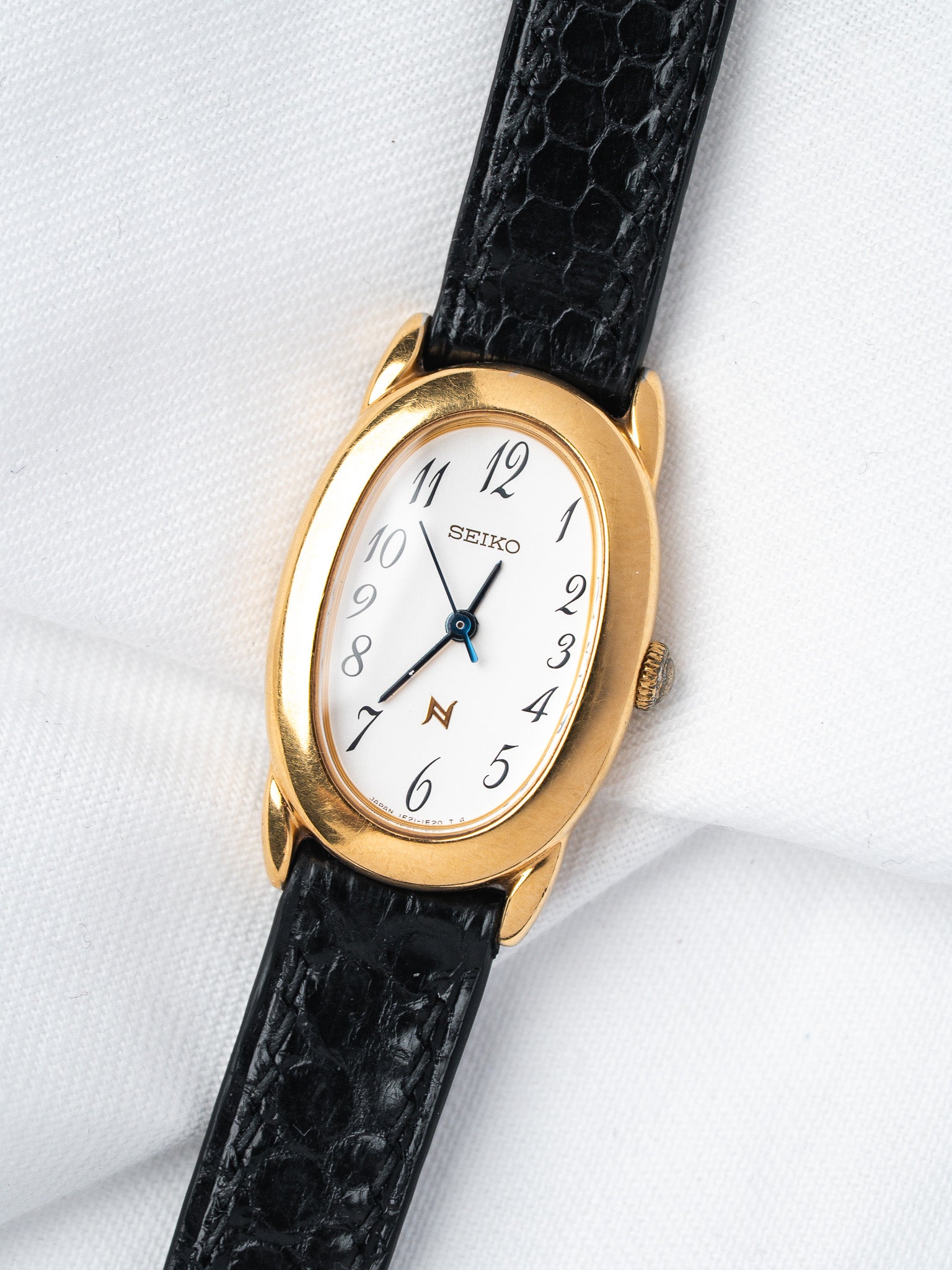 Vintage Seiko Baignoire Gold-Plated — Case Curved White Dial (2005) 