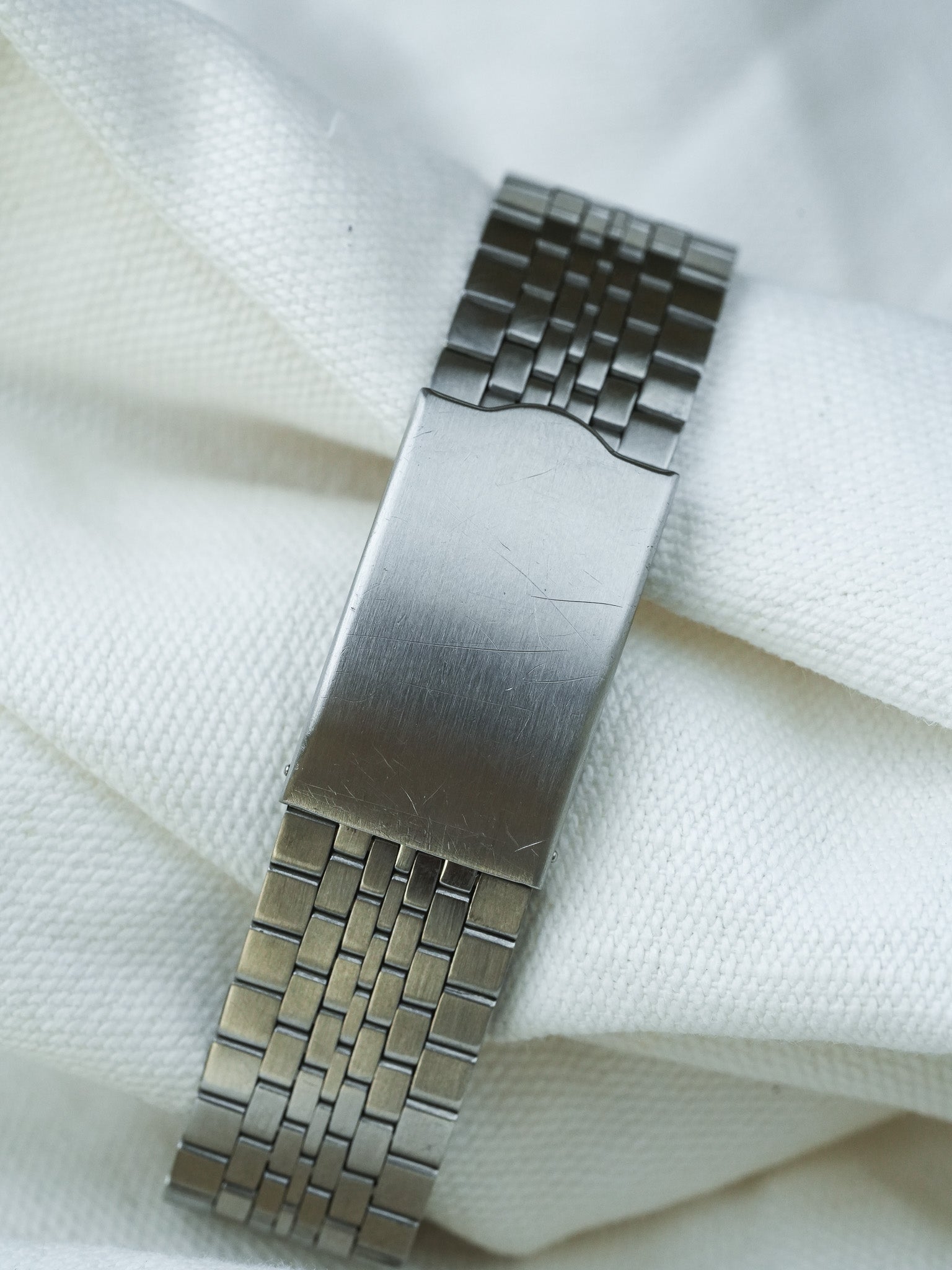Montre Seiko Chronos Vintage - TV Daydate Acier Maille (1972) - Atelier Victor