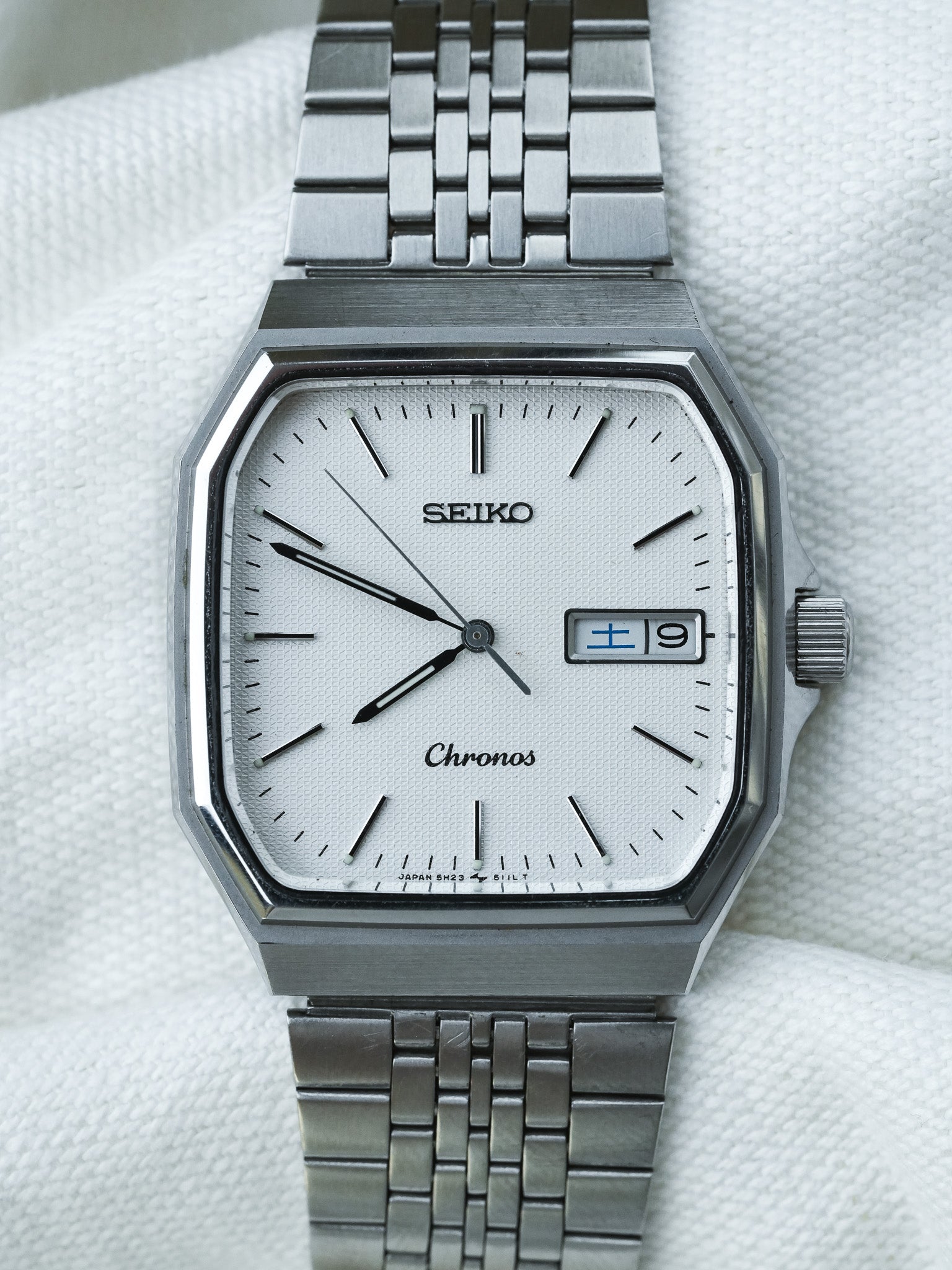 Montre Seiko Chronos Vintage - TV Daydate Acier Maille (1972) - Atelier Victor