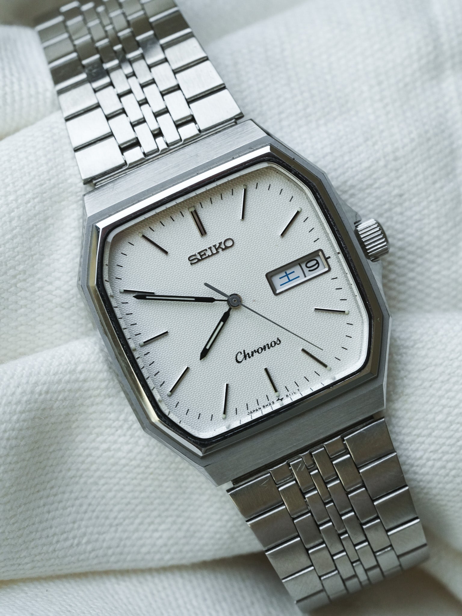 Montre Seiko Chronos Vintage - TV Daydate Acier Maille (1972) - Atelier Victor