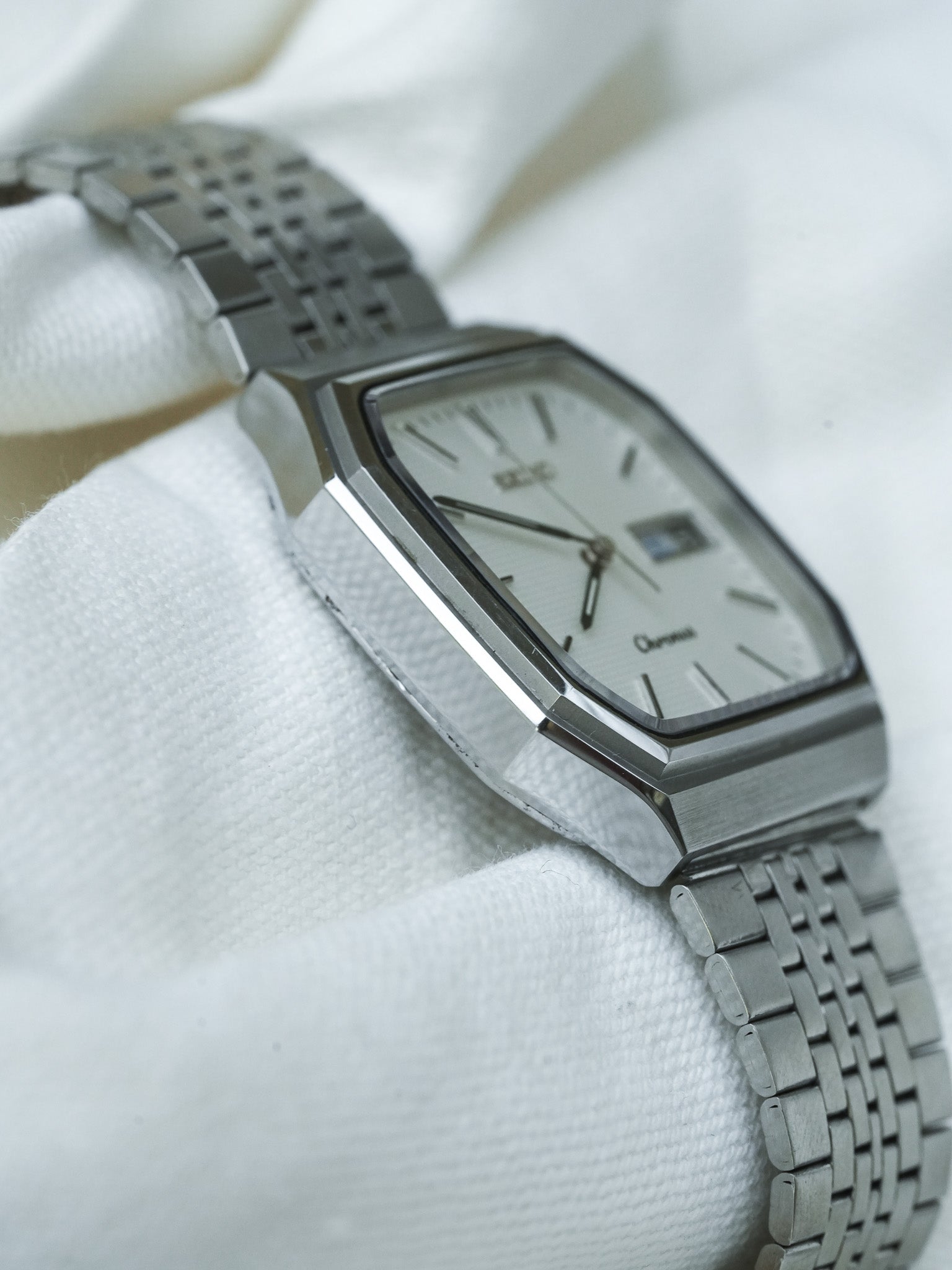 Montre Seiko Chronos Vintage - TV Daydate Acier Maille (1972) - Atelier Victor