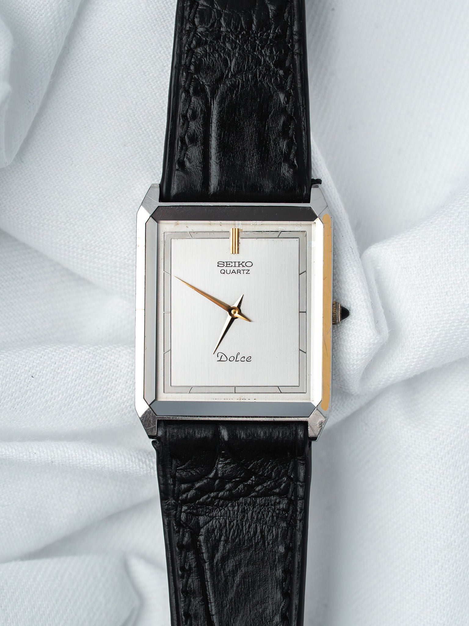 Vintage Seiko Dolce Watch — Silver Ultra-Thin Dial (1985) 