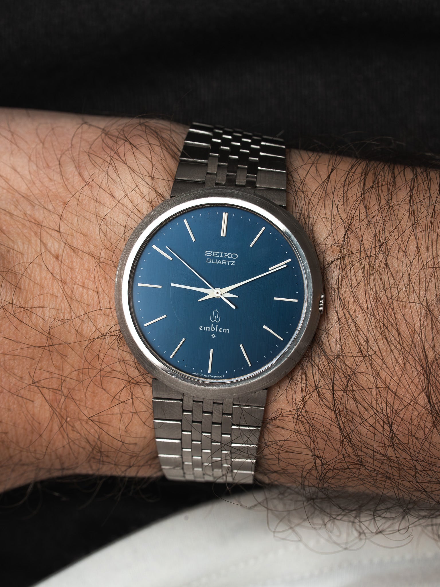 Vintage Seiko Emblem Watch — Ultra-Thin Blue Dial Steel (1976) 