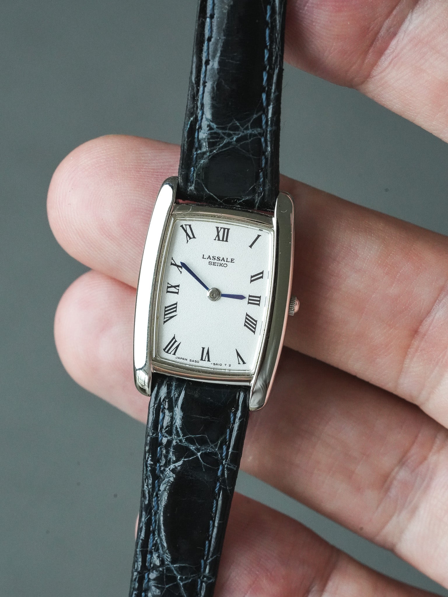 Montre Seiko Lassale Vintage - Mini Tonneau Acier Index Bleu (1984) - Atelier Victor