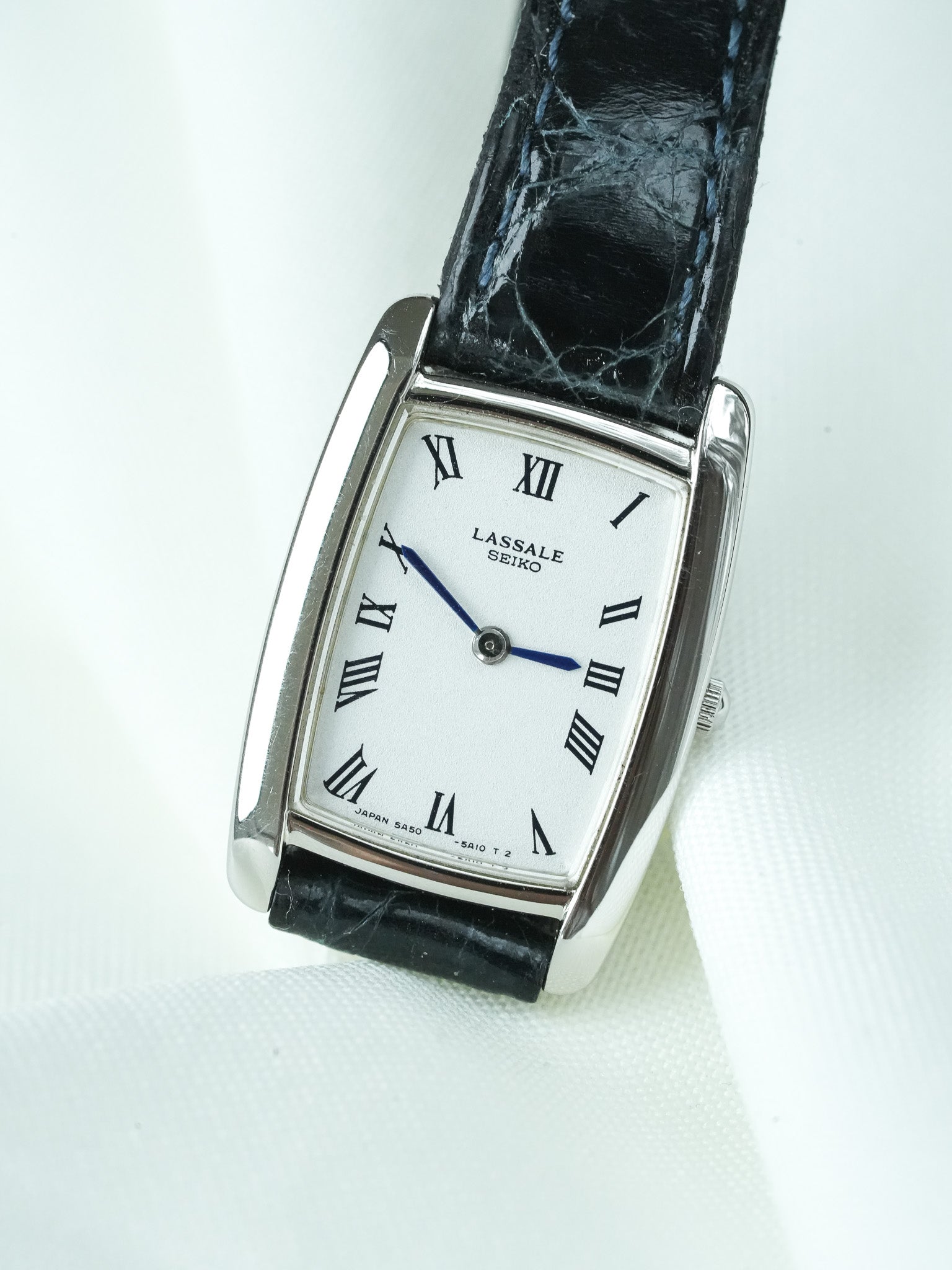Montre Seiko Lassale Vintage - Mini Tonneau Acier Index Bleu (1984) - Atelier Victor