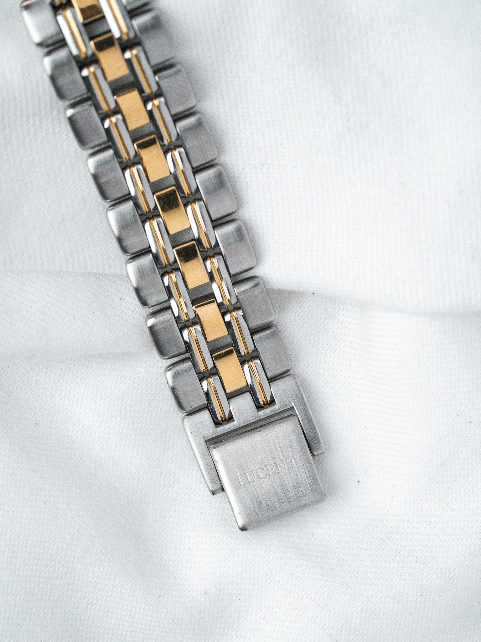 Montre Seiko Lucent Ronde — Acier Doré Cadran Blanc (1990s)