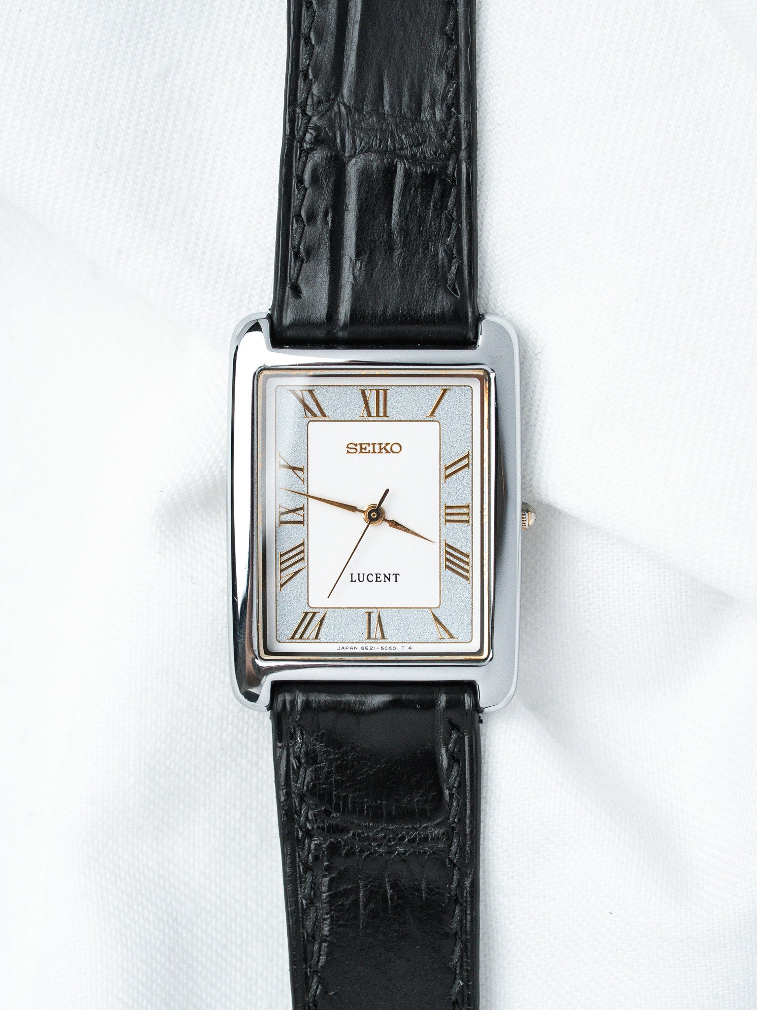 Reloj Seiko Lucent Tank — Esfera blanca con números romanos (1994) 