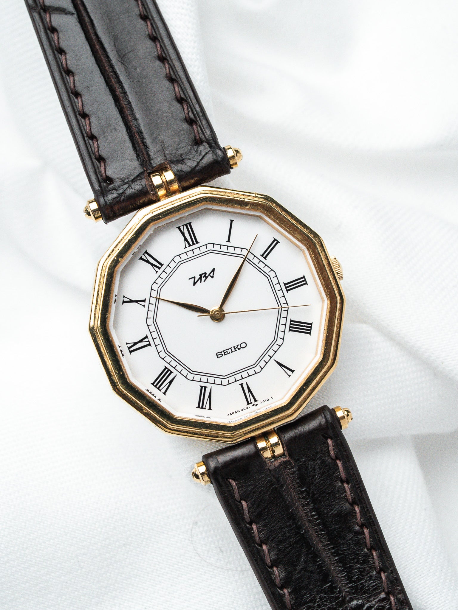 Orologio Seiko in Oro Poligonale — Quadrante con numeri romani (1986) 
