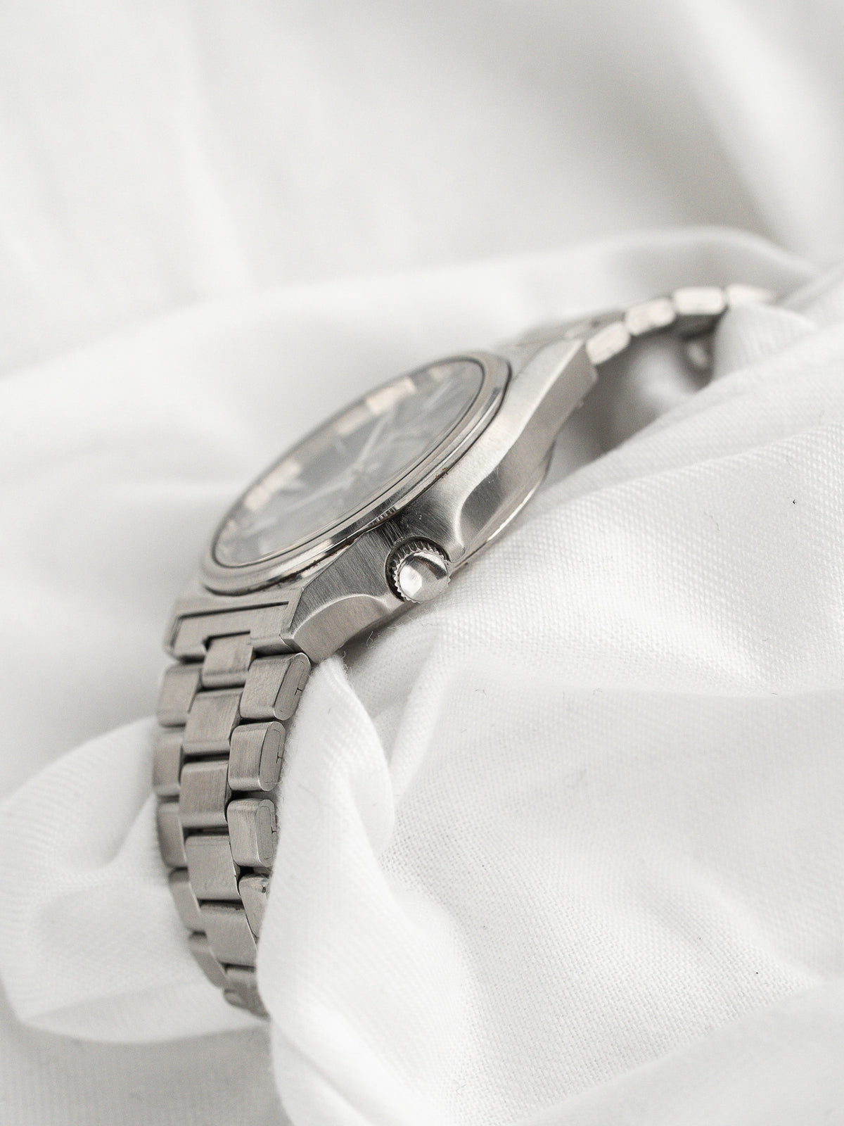 سماكة العلبة من الجانب - ساعة Seiko Silver Wave 7546-8340 فينتاج - Atelier Victor