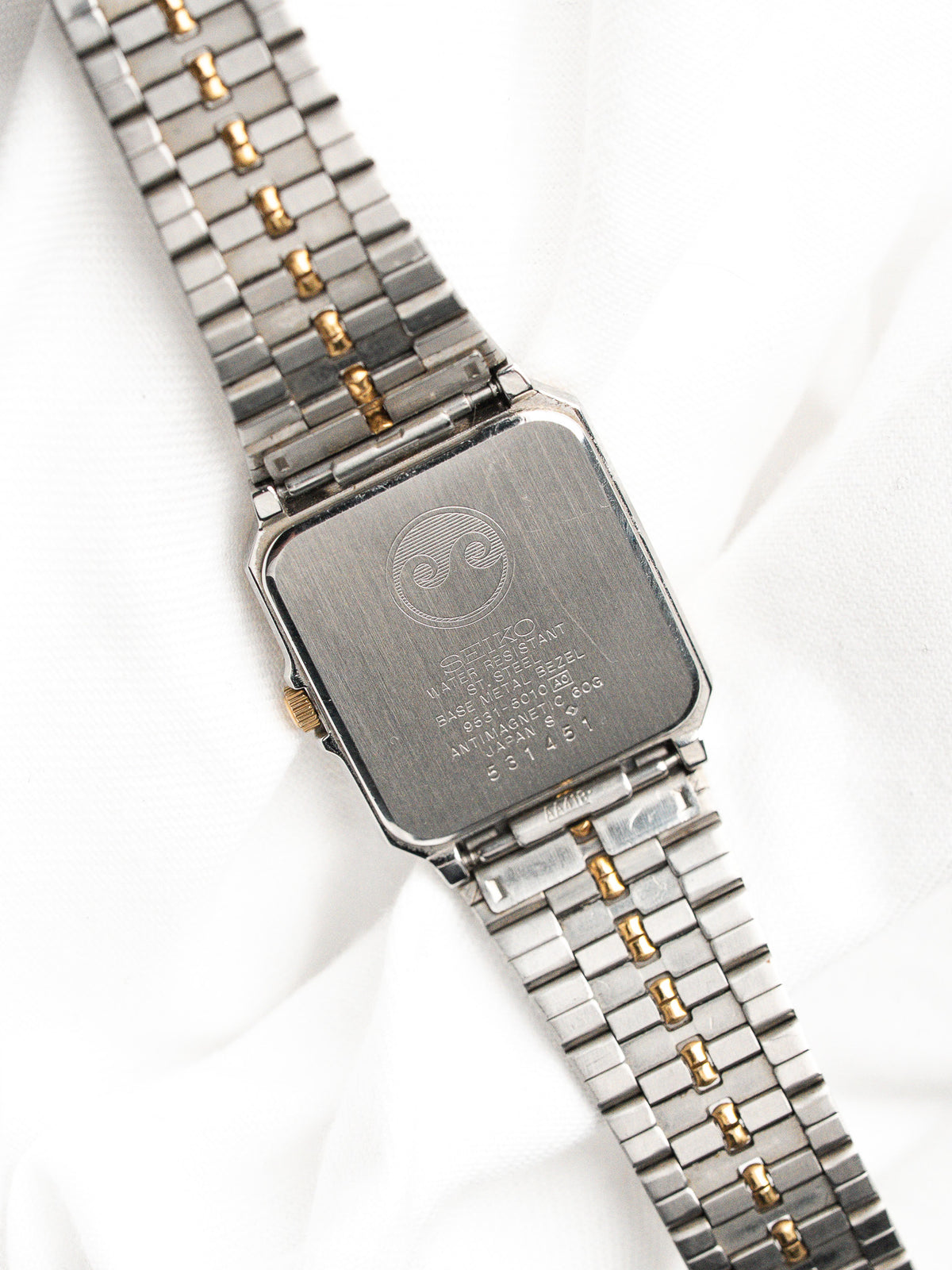 Case back steel and bracelet - Watch Seiko Tank Chronos 9531-5010 - Atelier Victor