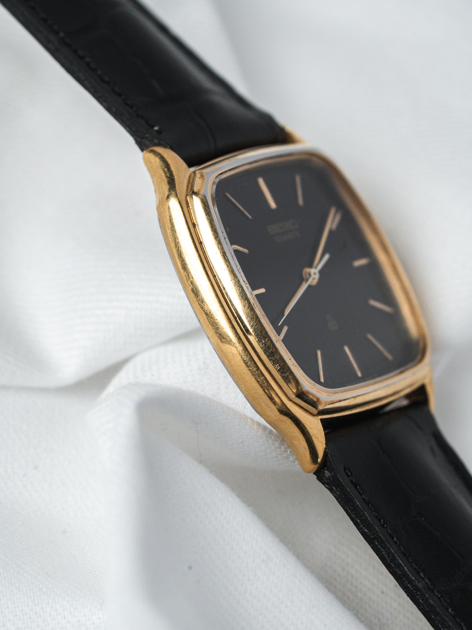 Montre Seiko Tonneau 6030-5180 — Cadran Noir Guilloché (années 1980)