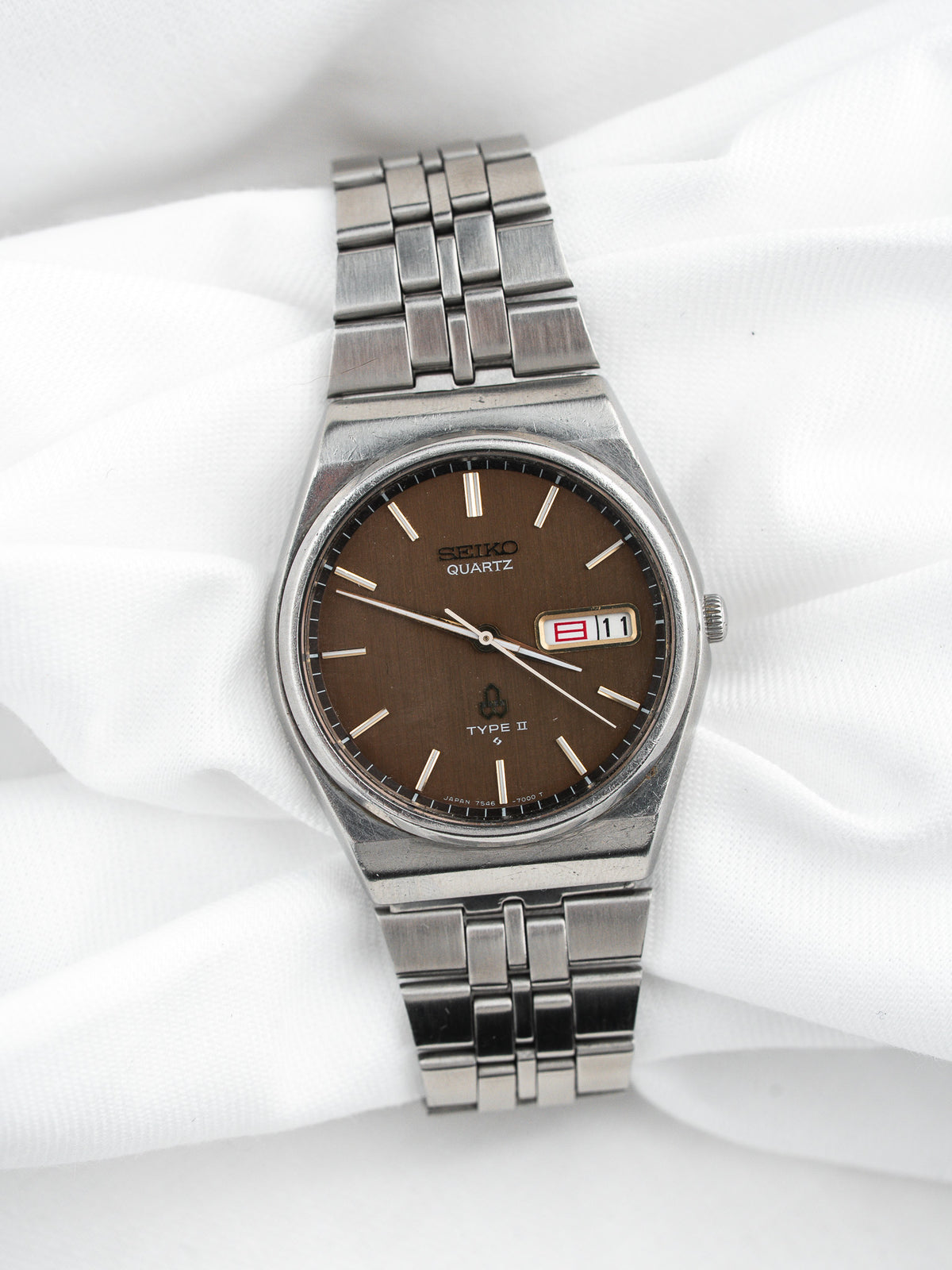 Seiko Quartz Type II vintage watch with brown dial and steel bracelet