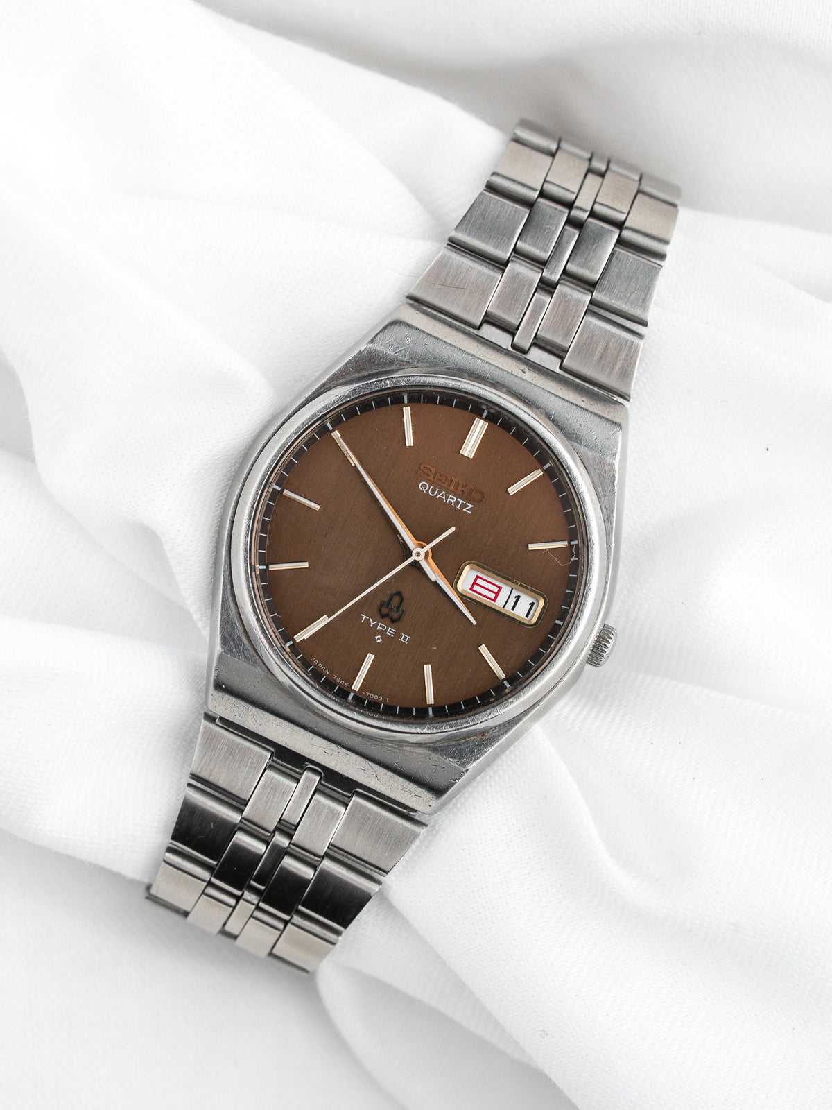 Seiko Quartz Type II vintage watch with brown dial and steel bracelet