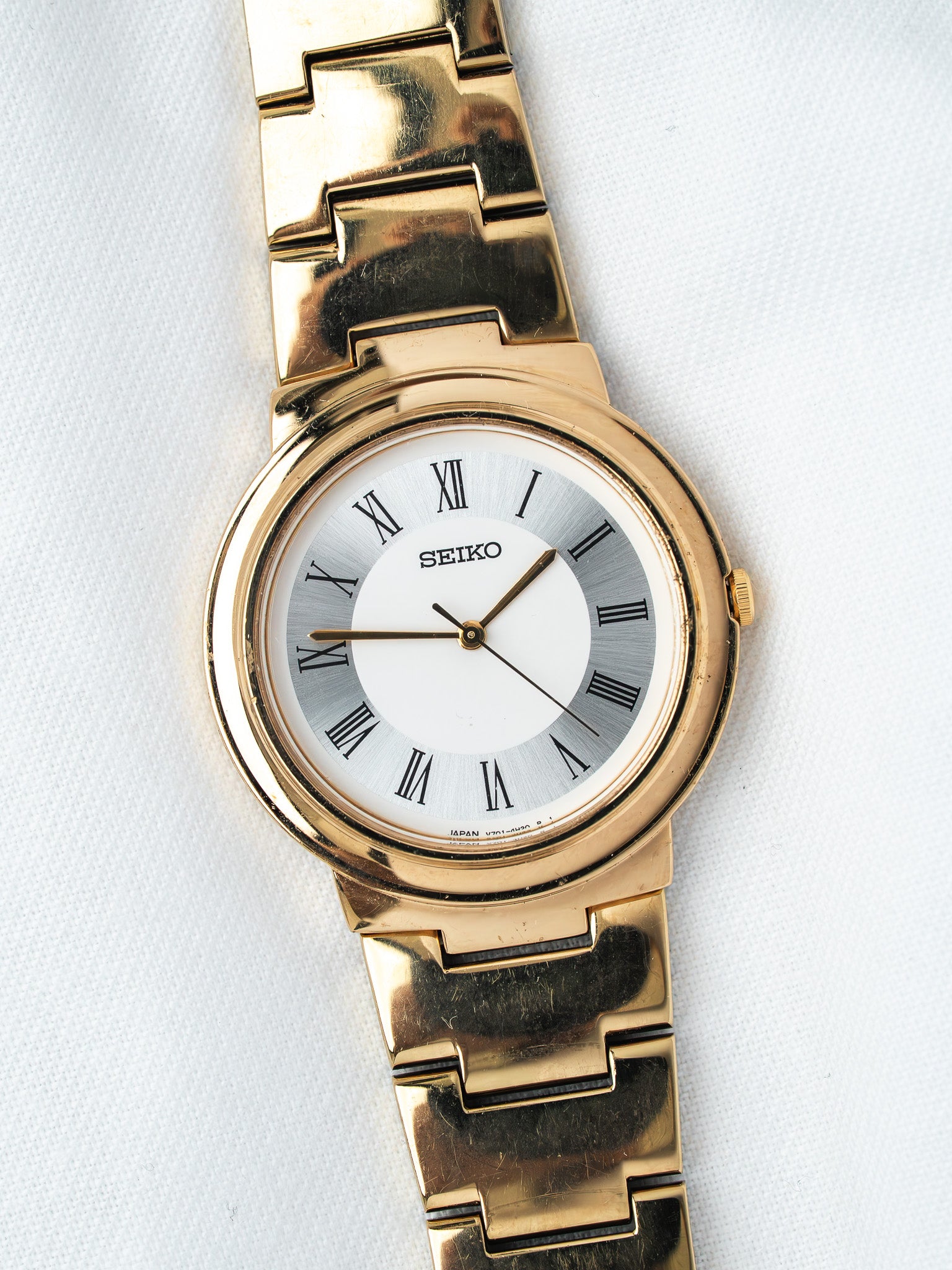 Montre Seiko V701-2L10 Plaqué Or — Ronde Cadran Romain (1991)