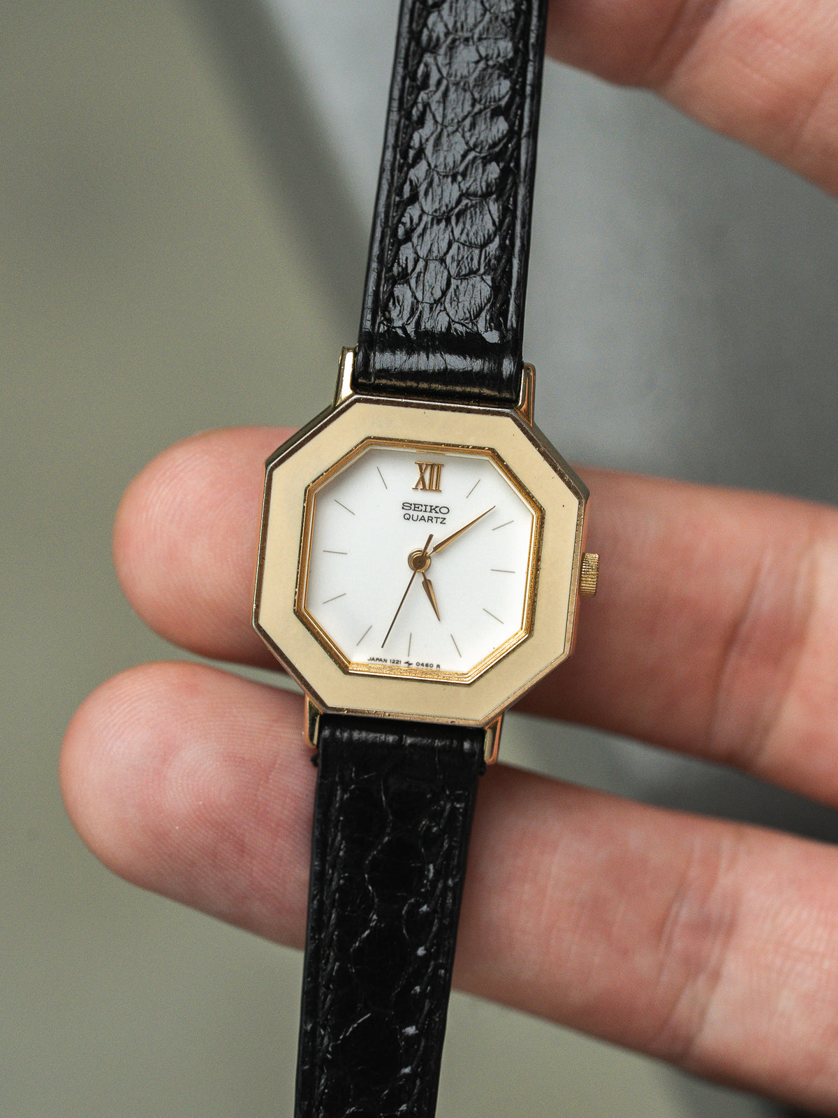 En la mano - Vintage Seiko 1221-5300 Watch - Atelier Victor