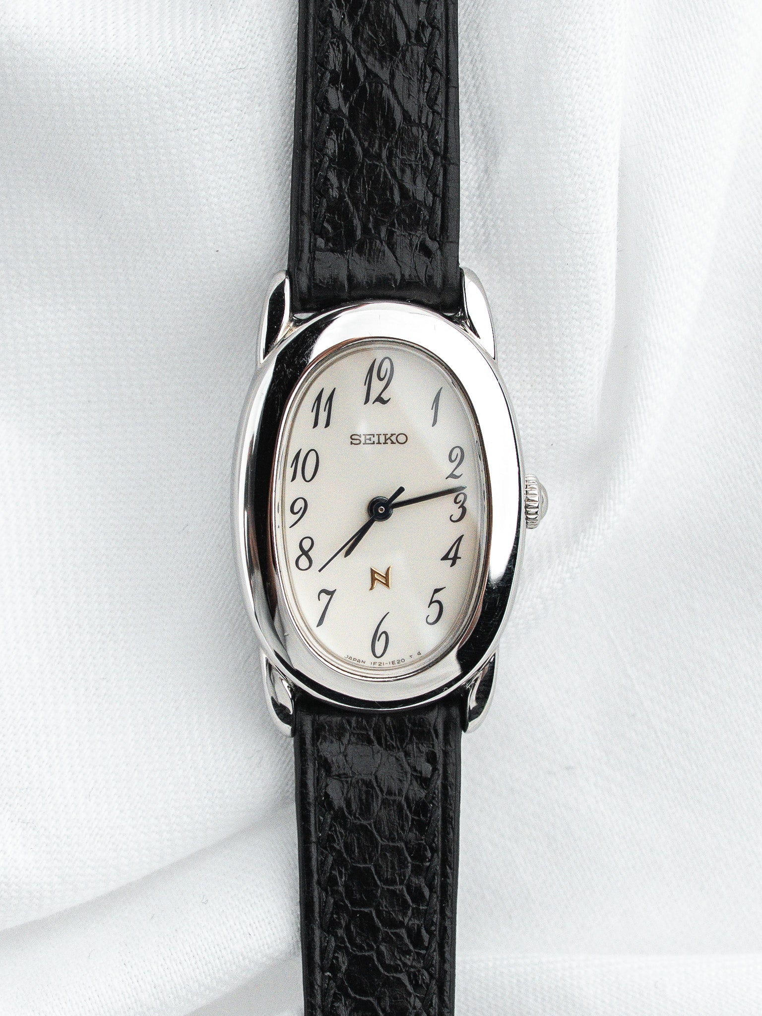 Montre Seiko Vintage 1F21-5B70 — Baignoire Acier (1994)