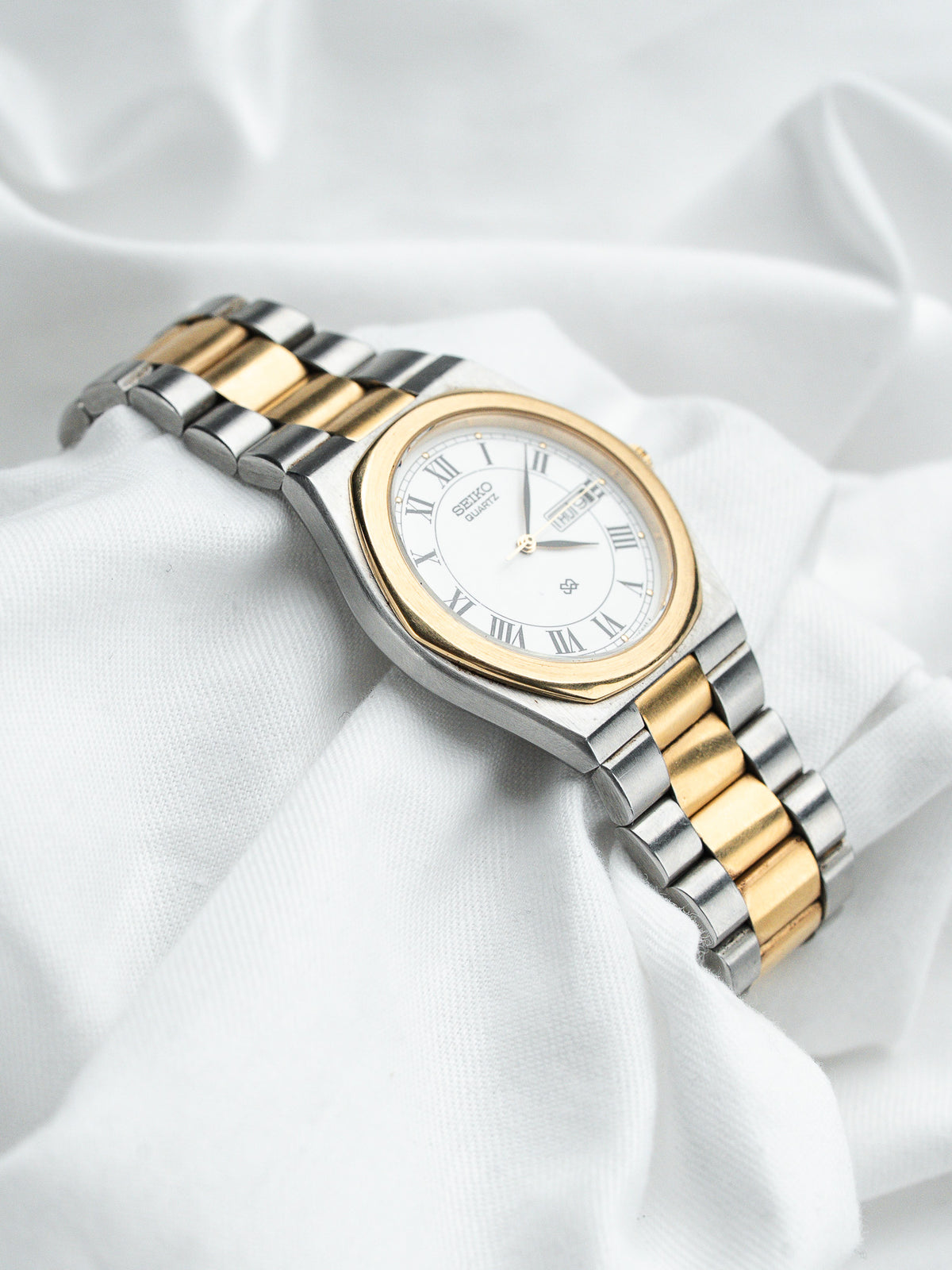 منظر ثلاثة أرباع للعلبة - Watch Seiko 5Y23-8140 - Atelier Victor