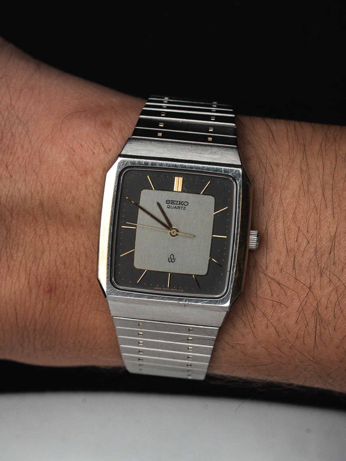 上手佩戴图 - Seiko 6030-5490 复古 Watch - Atelier Victor