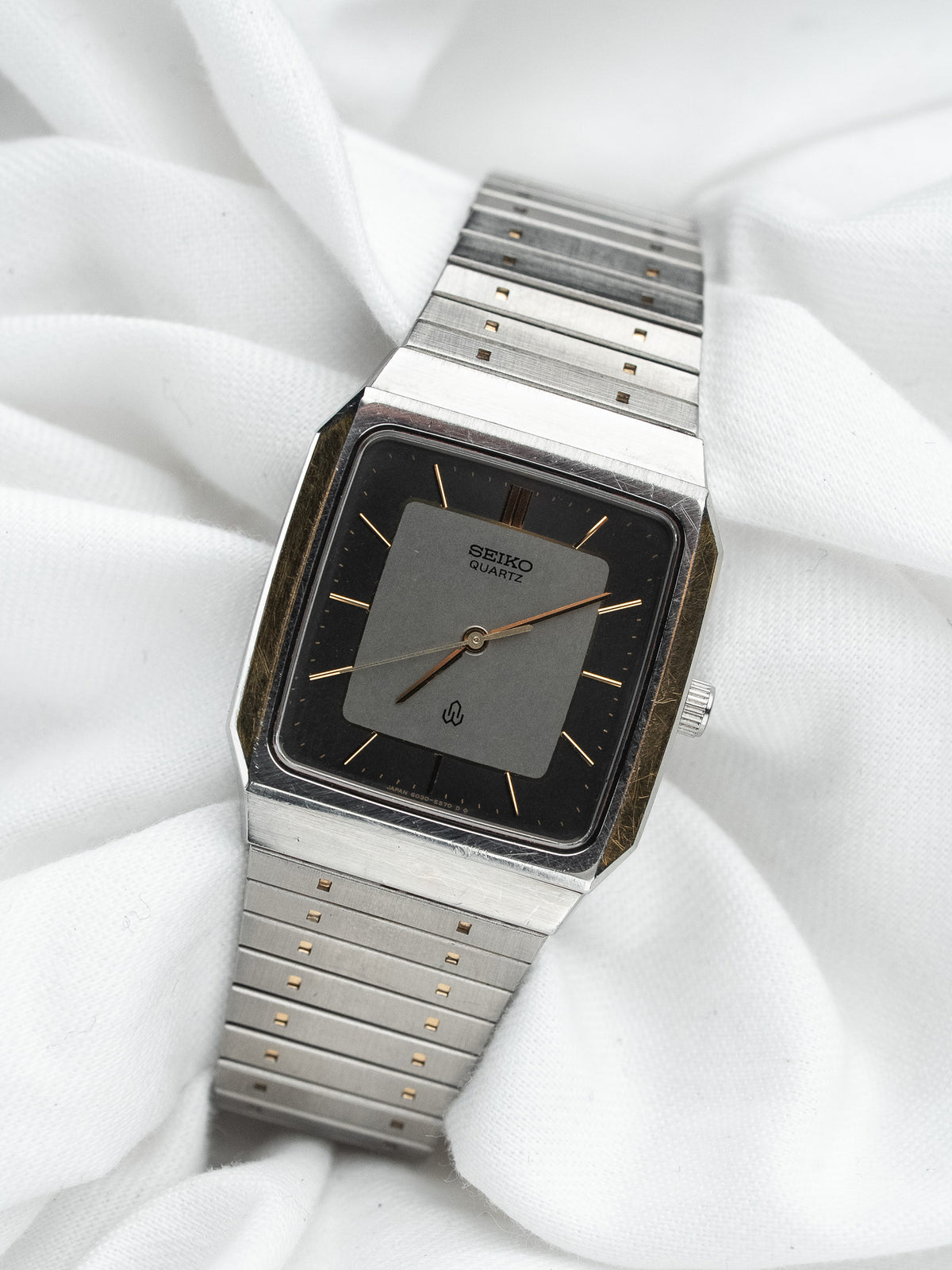正面特写视图 - Seiko 6030-5490 复古 Watch - Atelier Victor