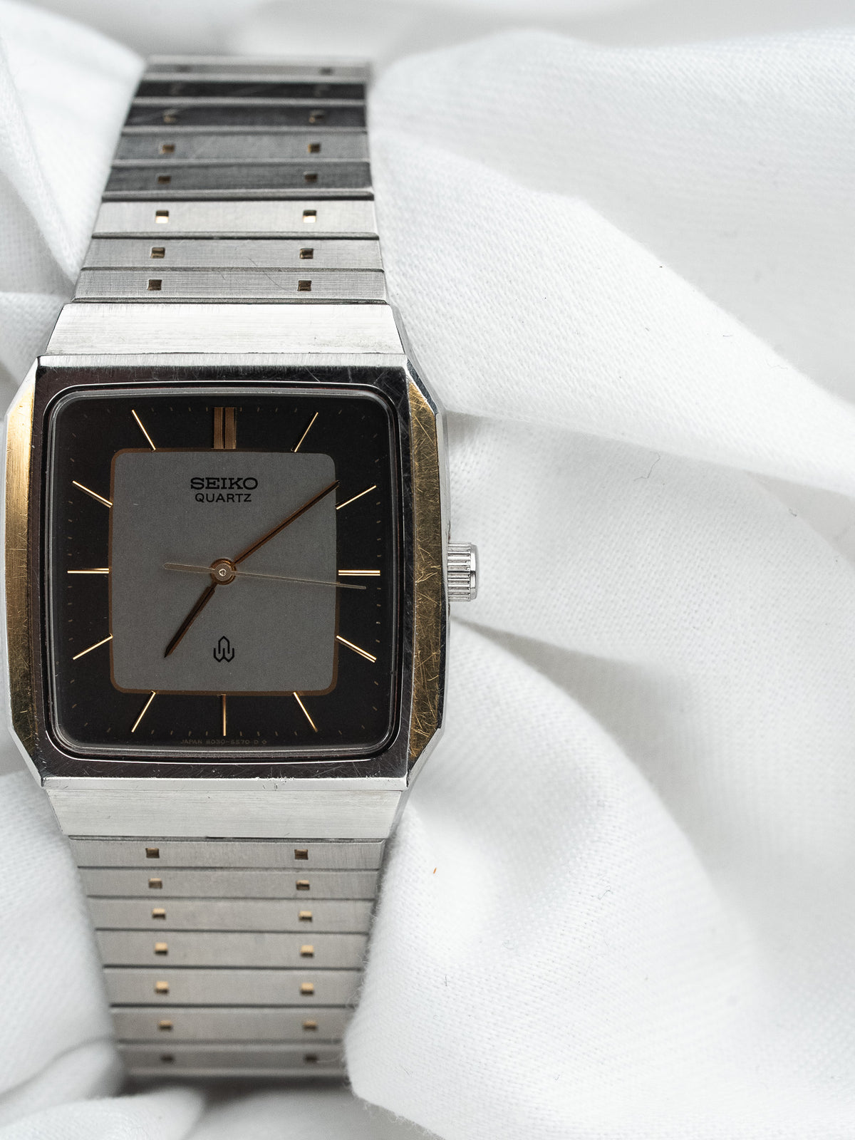 银色表盘与炭灰色边框 - Seiko 6030-5490 复古 Watch - Atelier Victor