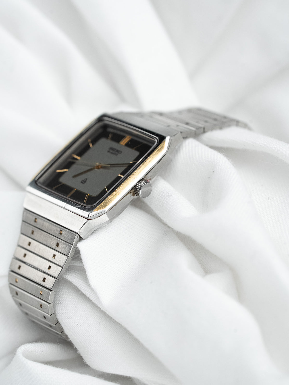 表冠侧倾斜视图 - Seiko 6030-5490 复古 Watch - Atelier Victor