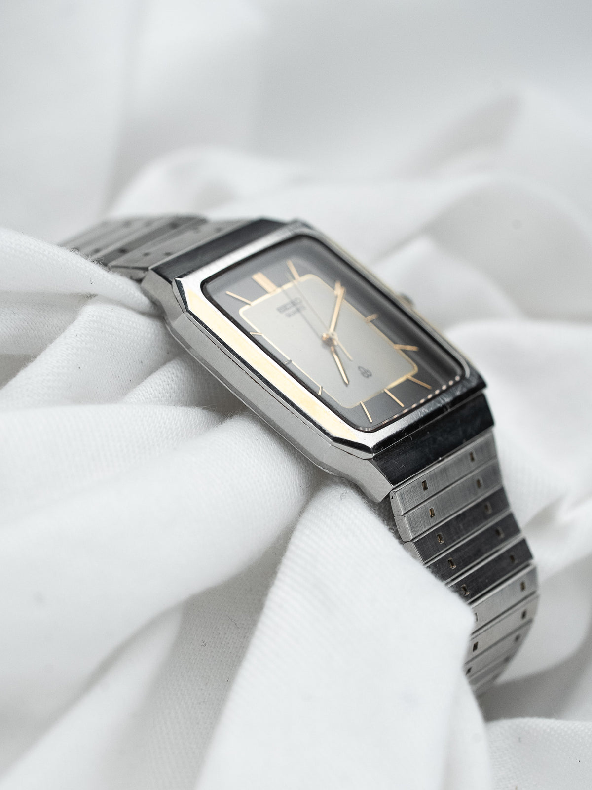 切角精钢表壳 - Seiko 6030-5490 复古 Watch - Atelier Victor